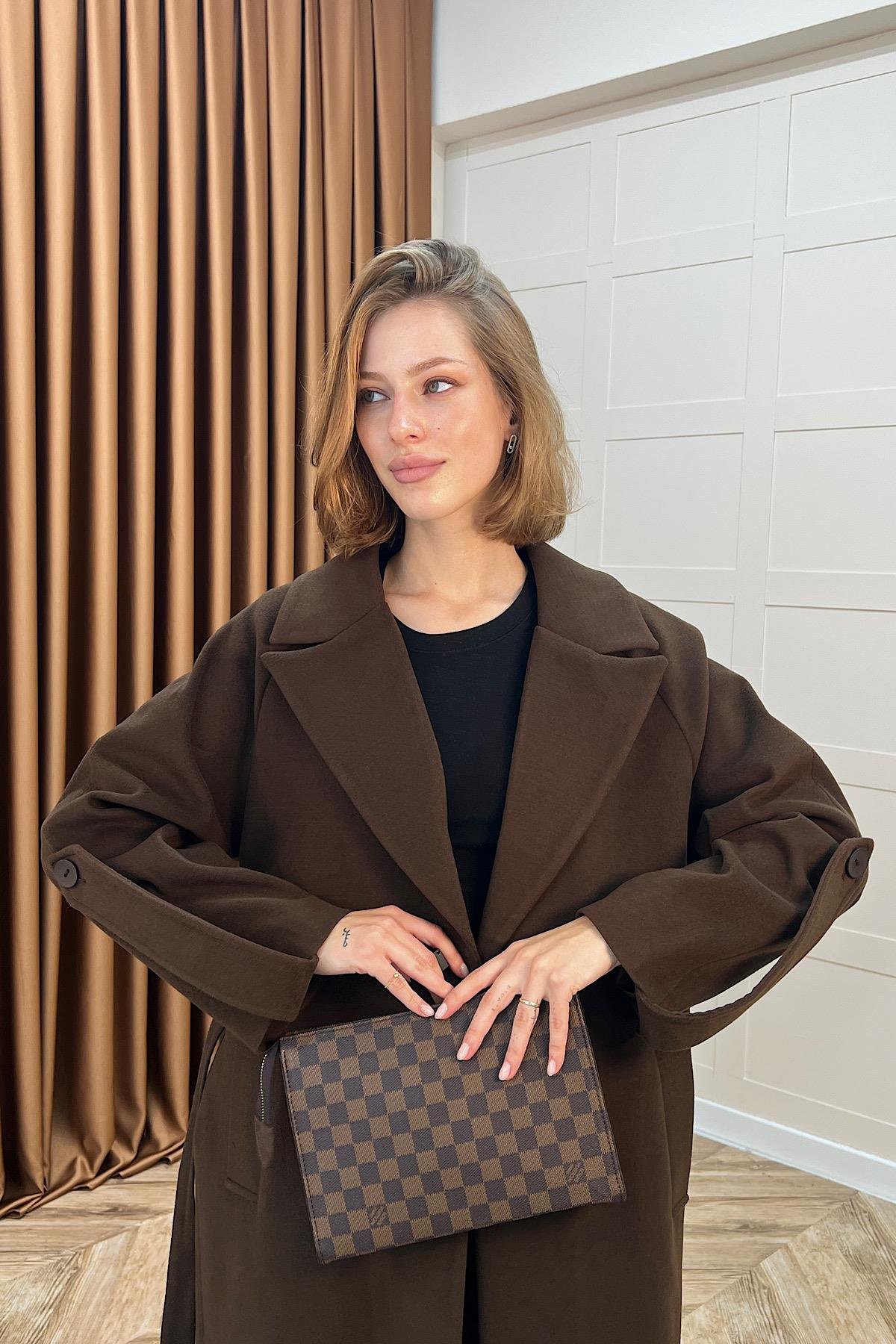 Kol Detay Kaşe Kaban Kahverengi