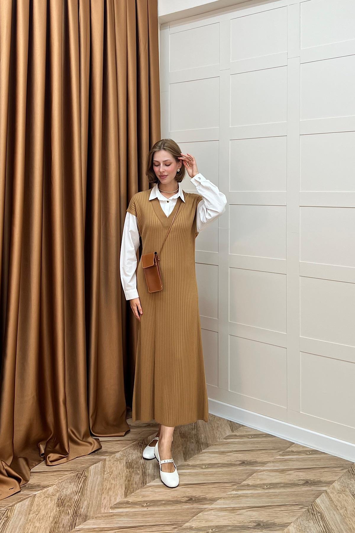 Kol Yaka Gömlekli Triko Elbise Camel