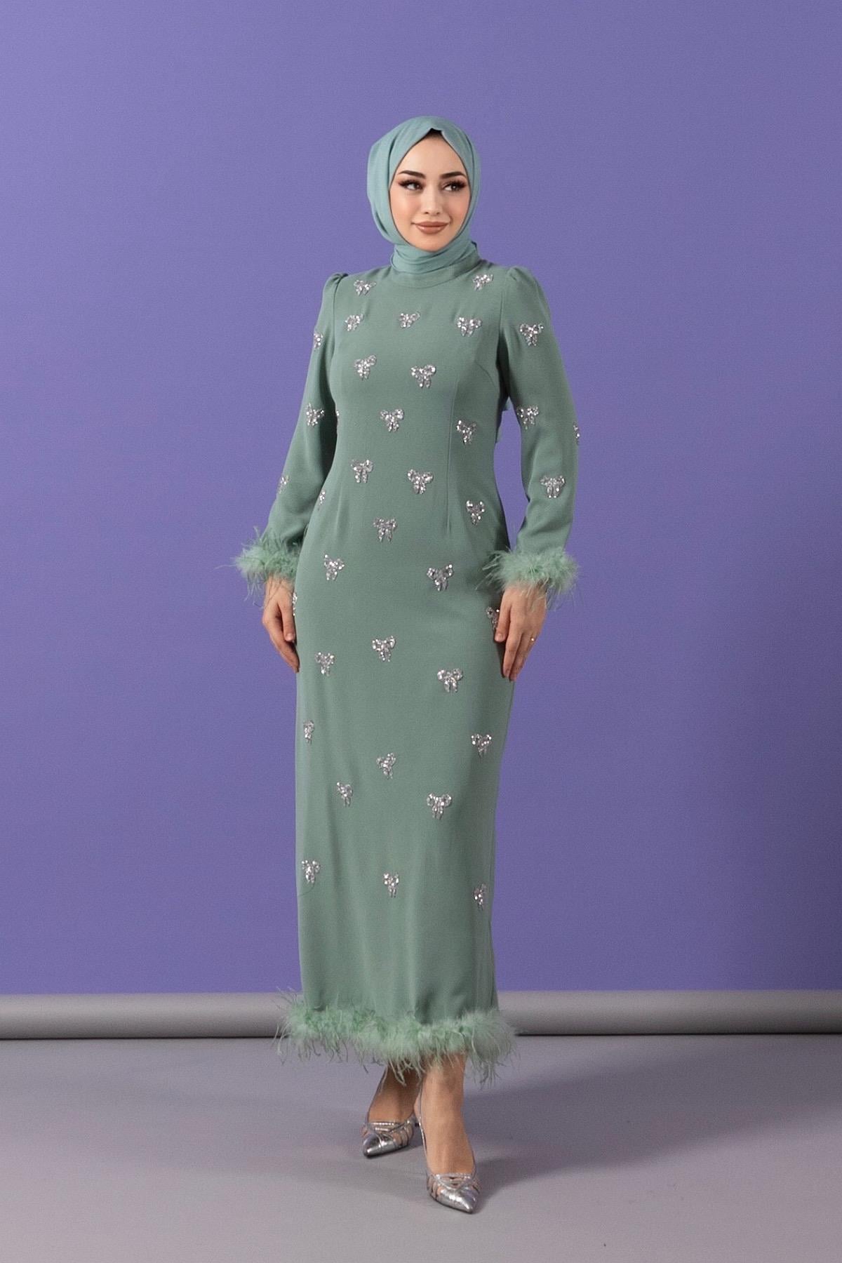 Kolları Tüy Detay Taş İşlemeli Abiye Mint