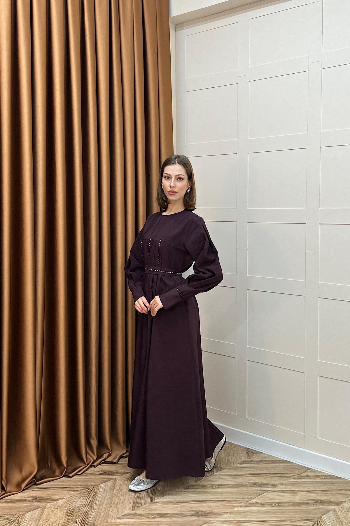 Lara Taş Detaylı Elbise Mürdüm