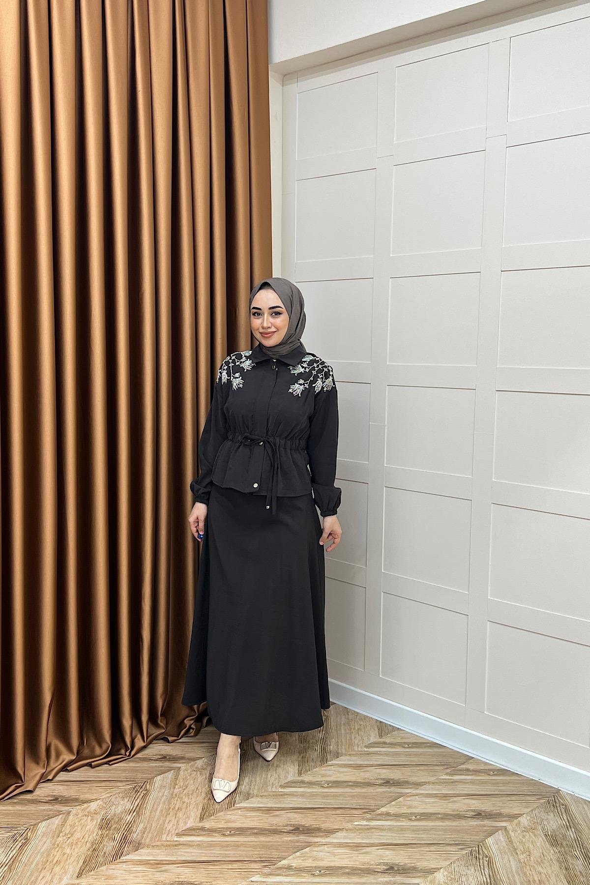 Laura Taş İşlemeli Etek Takım Kahverengi