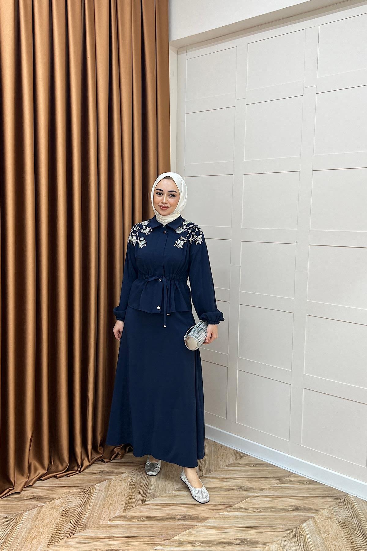 Laura Taş İşlemeli Etek Takım Lacivert