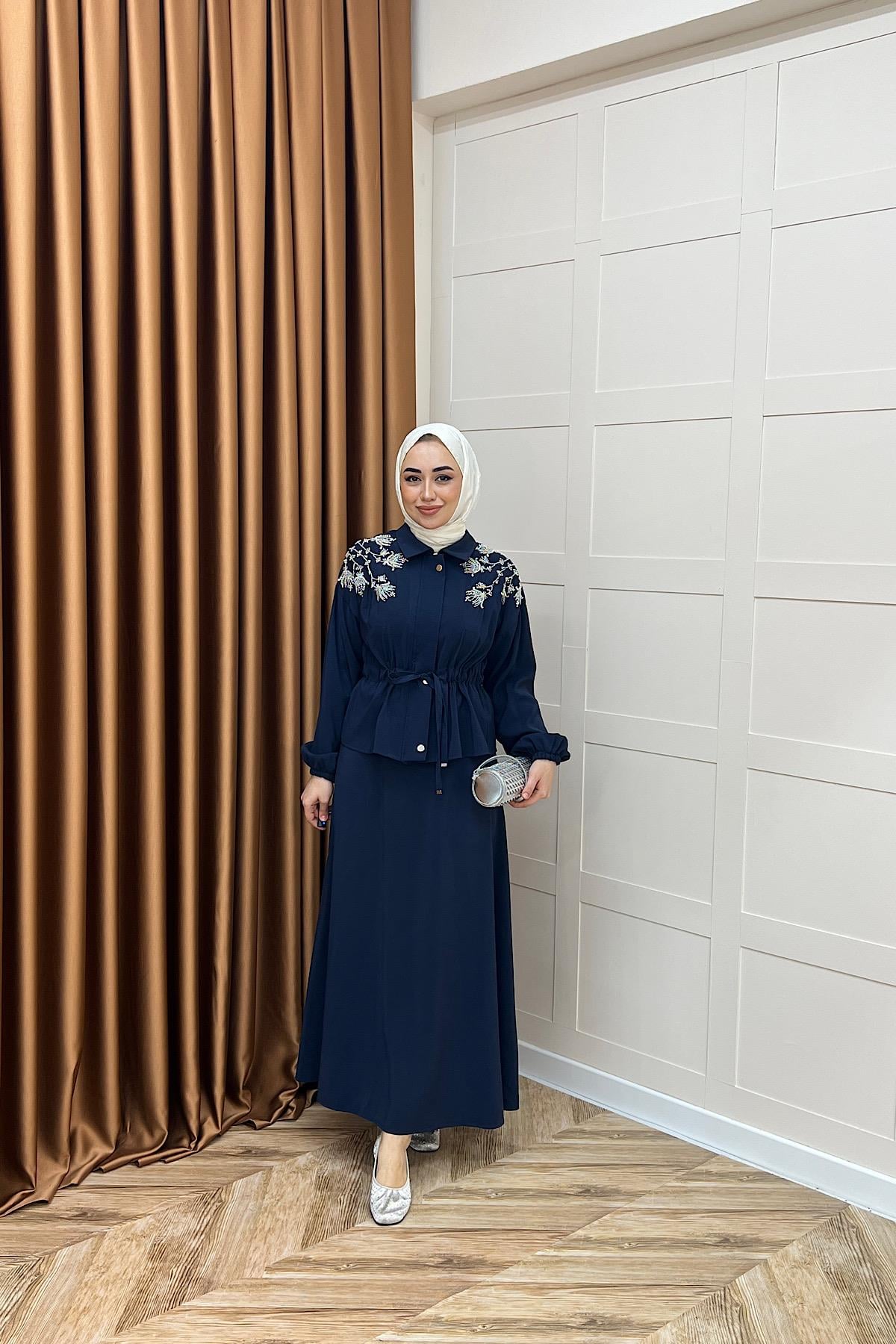 Laura Taş İşlemeli Etek Takım Lacivert