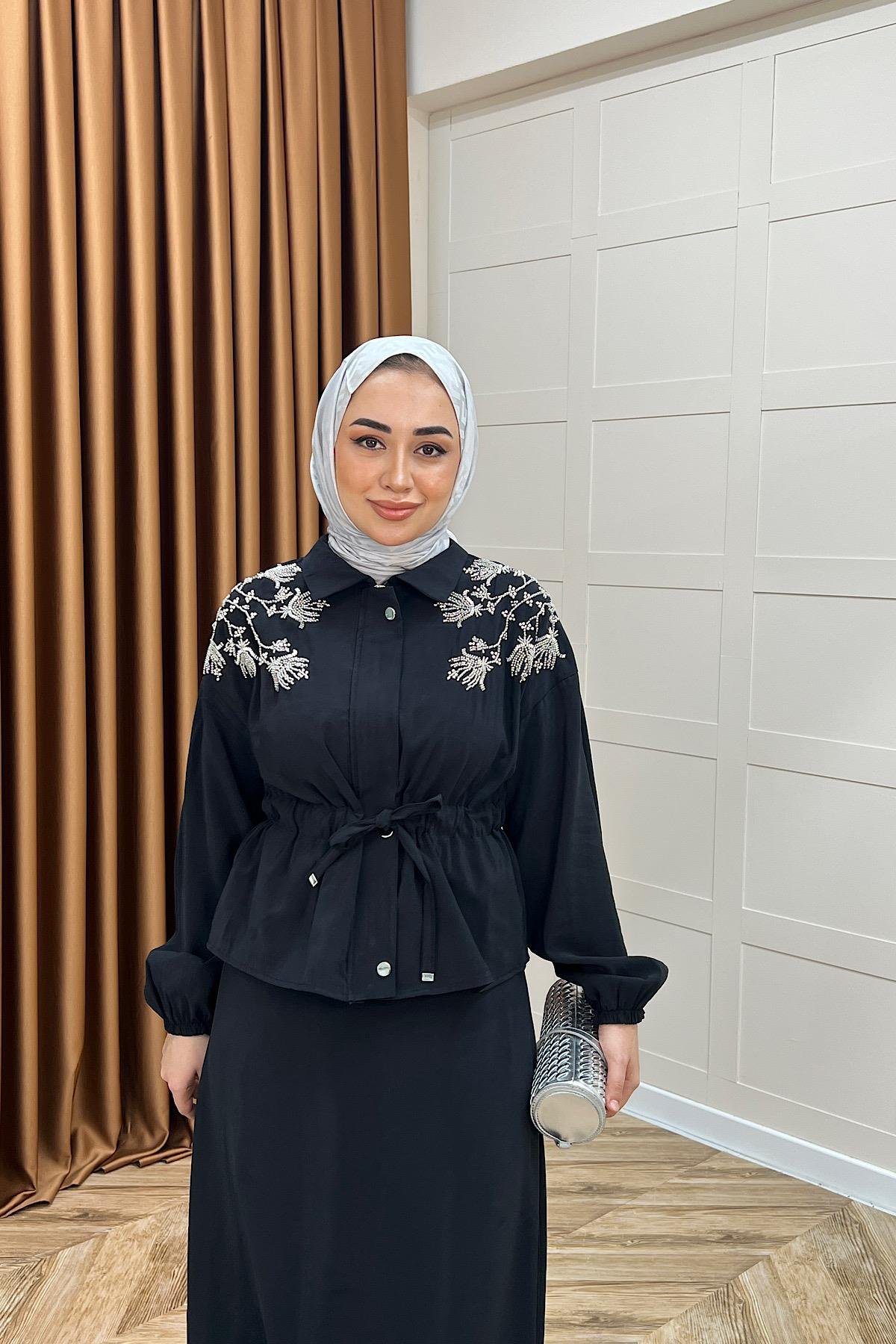 Laura Taş İşlemeli Etek Takım Siyah