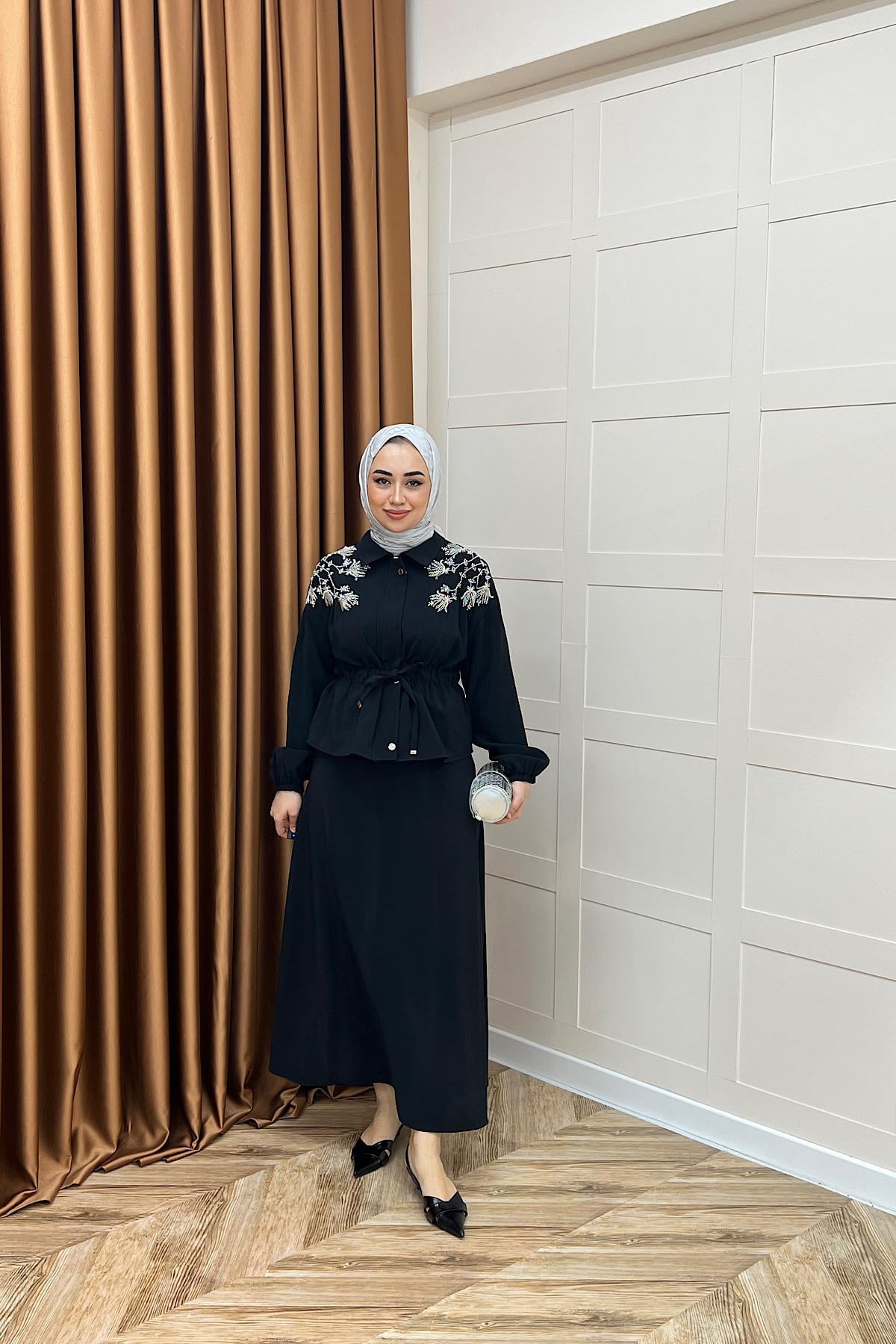 Laura Taş İşlemeli Etek Takım Siyah
