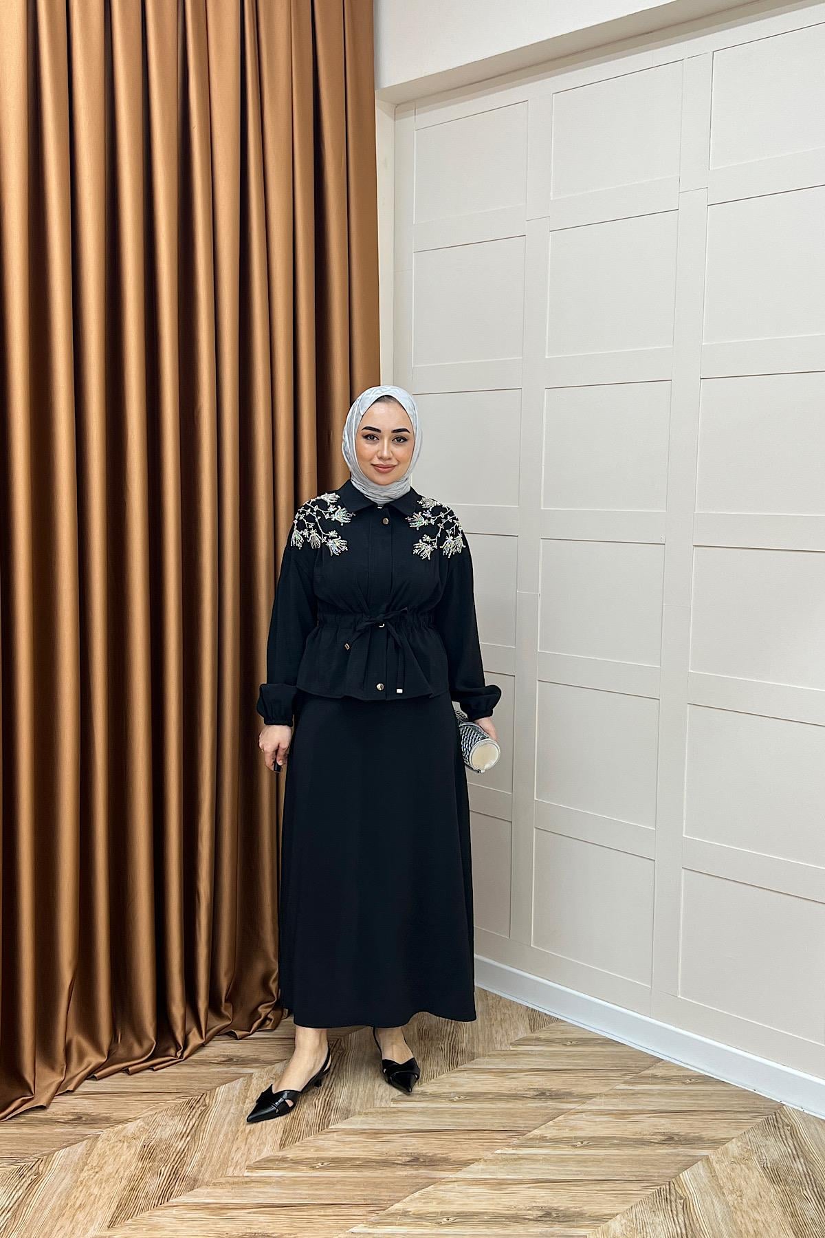 Laura Taş İşlemeli Etek Takım Siyah