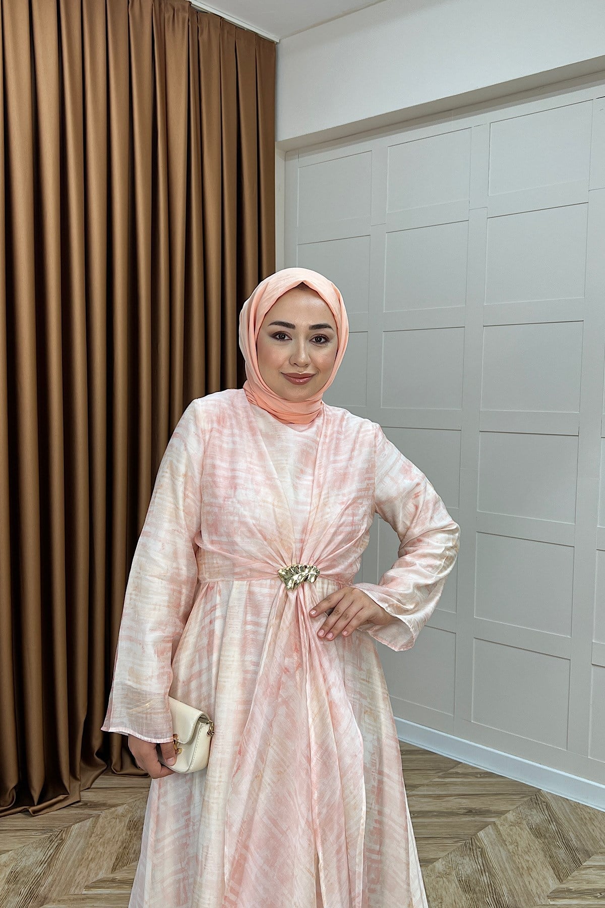 Liana Broş Detay Elbise Pembe