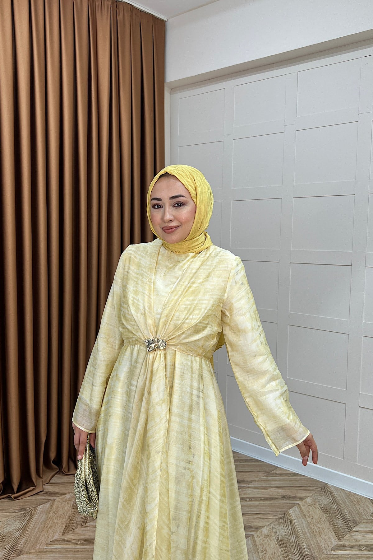 Liana Broş Detay Elbise Sarı
