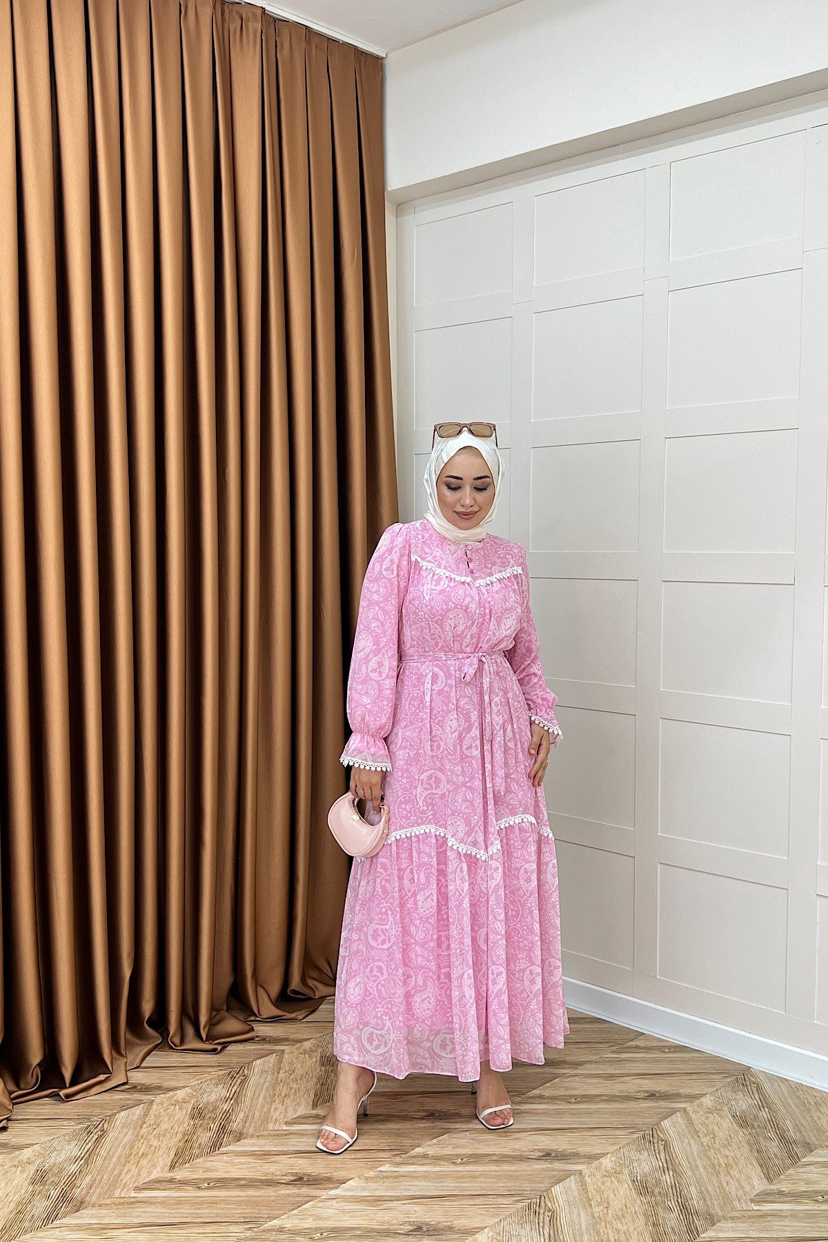 Lisa Dantel Detay Elbise Pembe