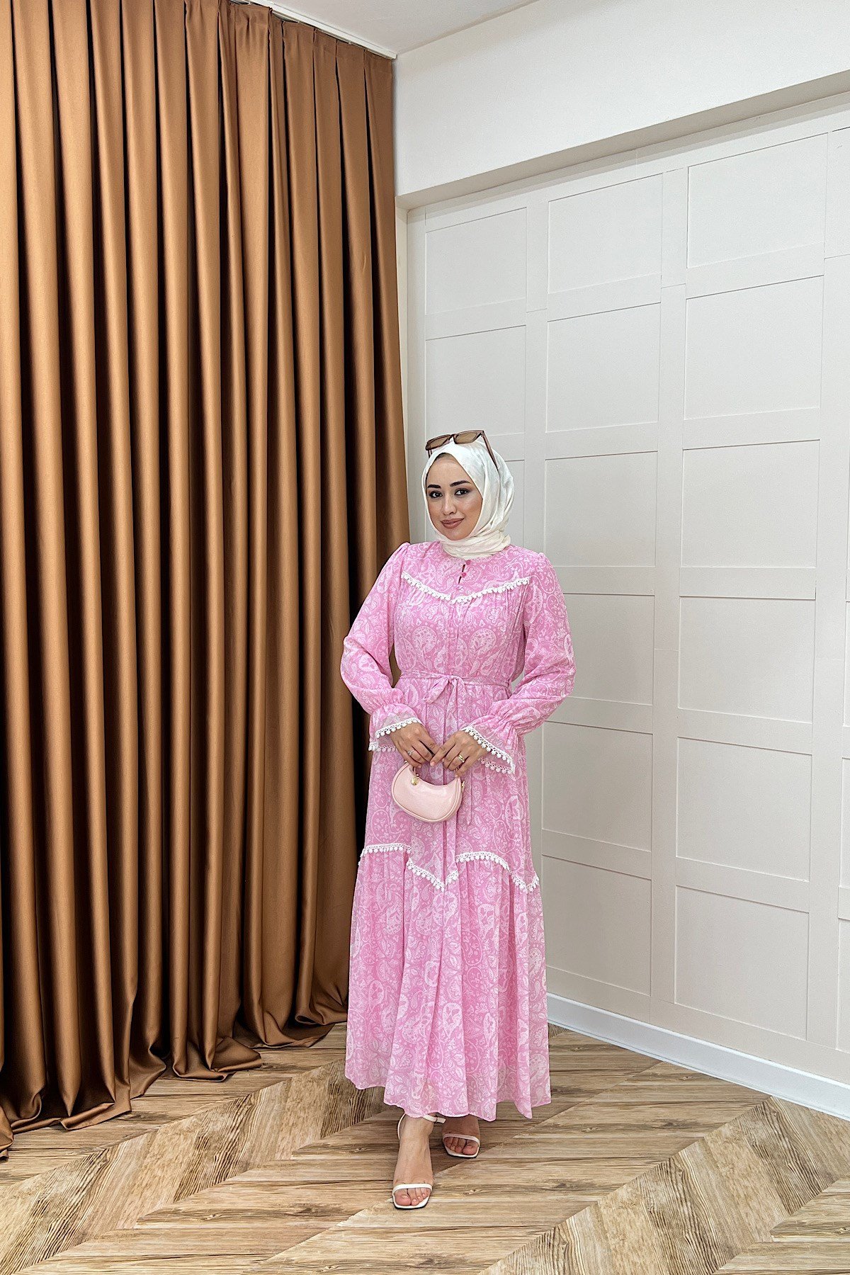 Lisa Dantel Detay Elbise Pembe