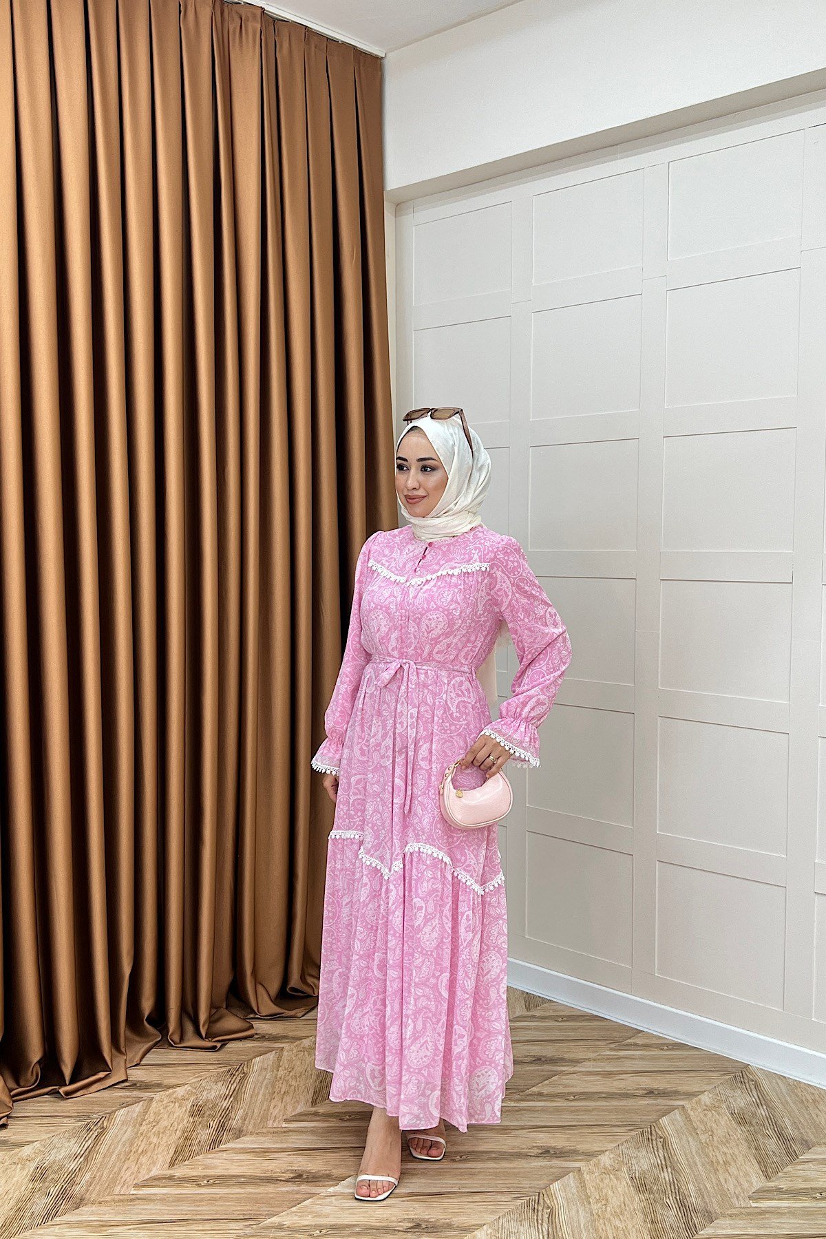 Lisa Dantel Detay Elbise Pembe
