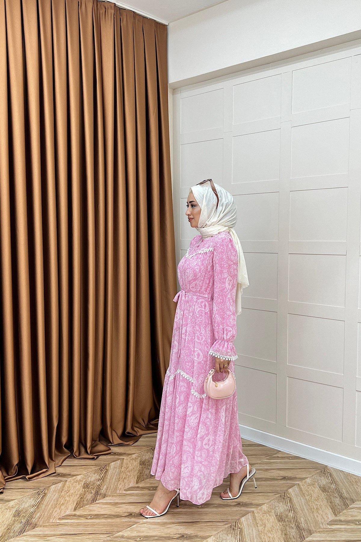 Lisa Dantel Detay Elbise Pembe