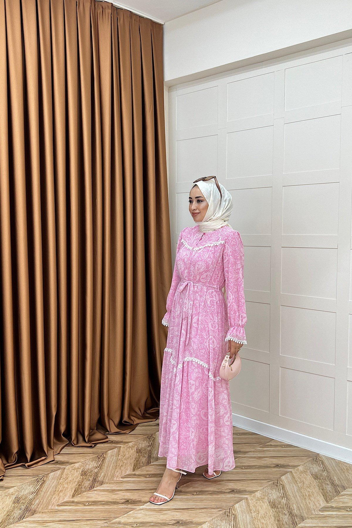 Lisa Dantel Detay Elbise Pembe