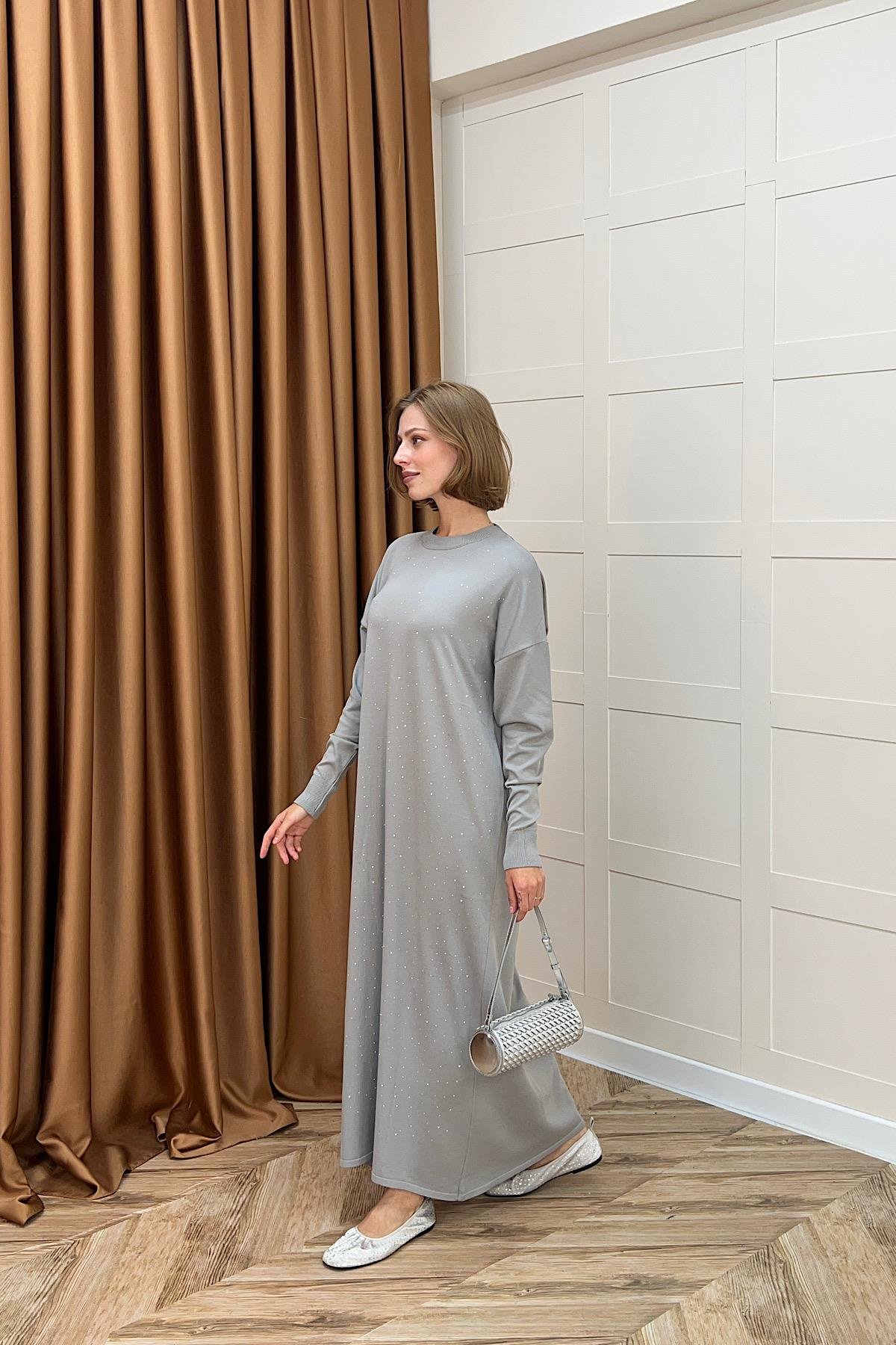 Mabel Taşlı Triko Elbise Gri