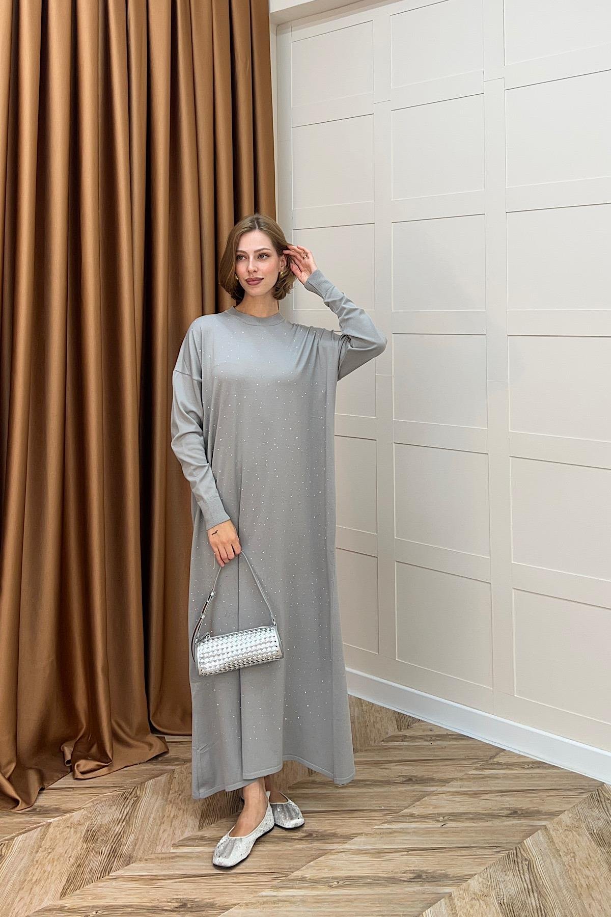 Mabel Taşlı Triko Elbise Gri