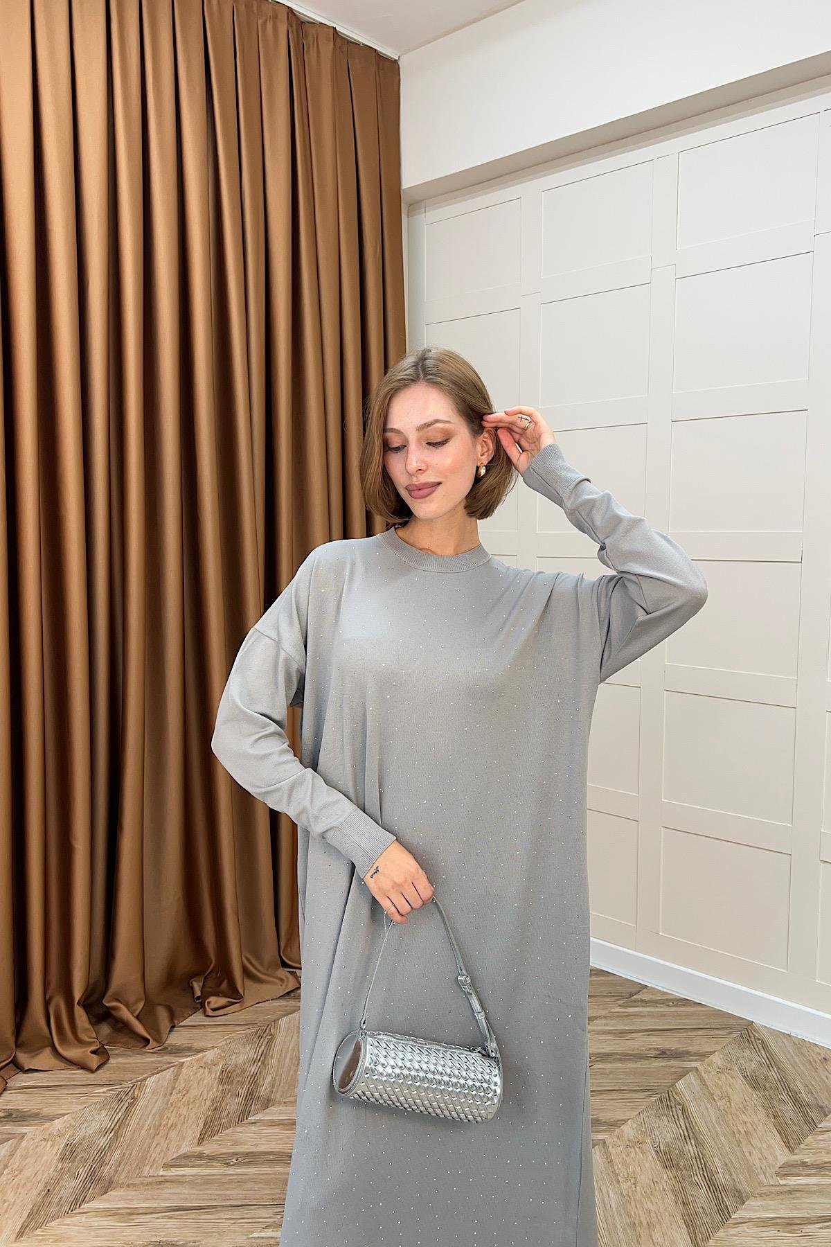 Mabel Taşlı Triko Elbise Gri