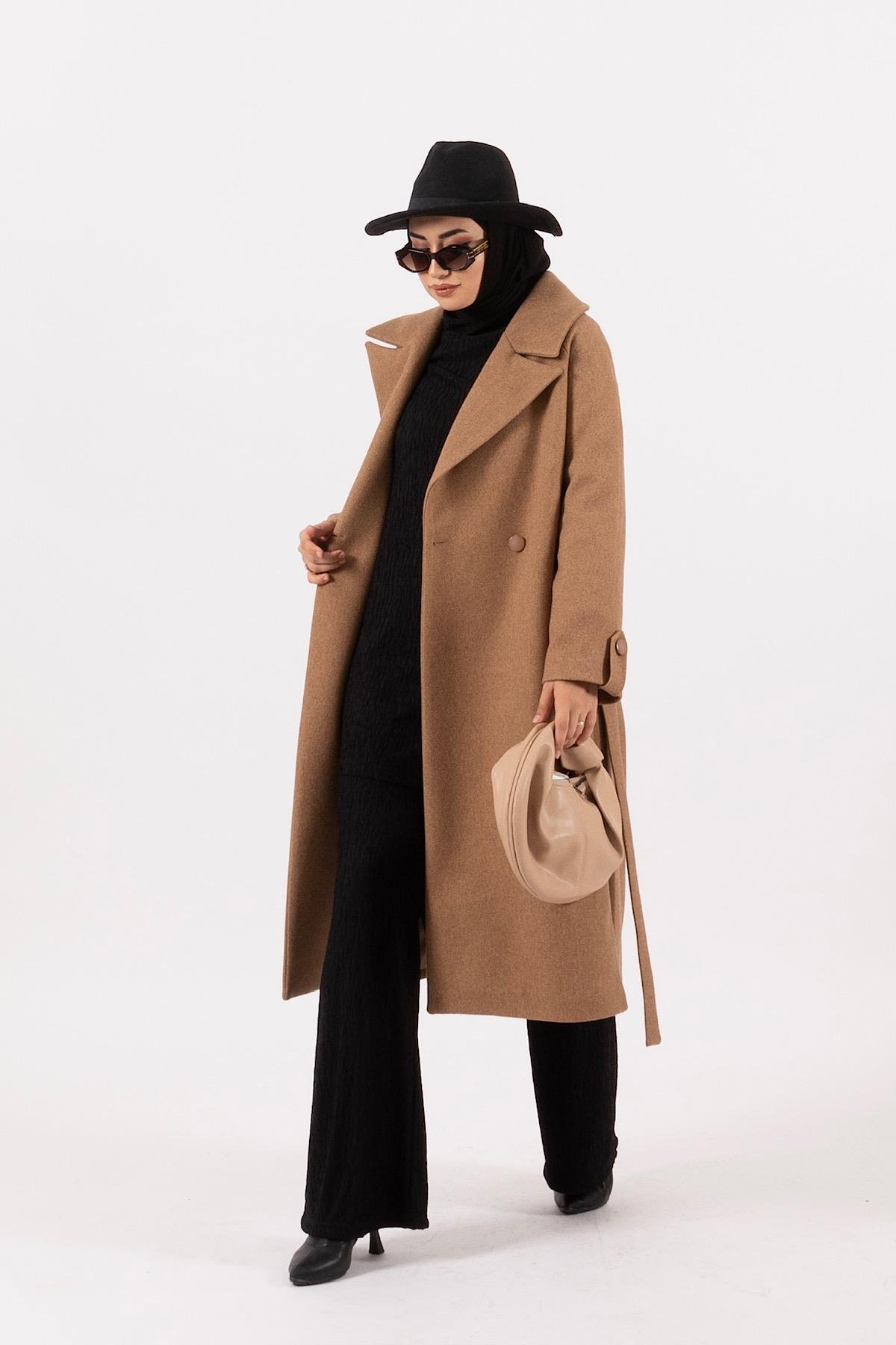 Martina Yırtmaçlı Kaban Camel