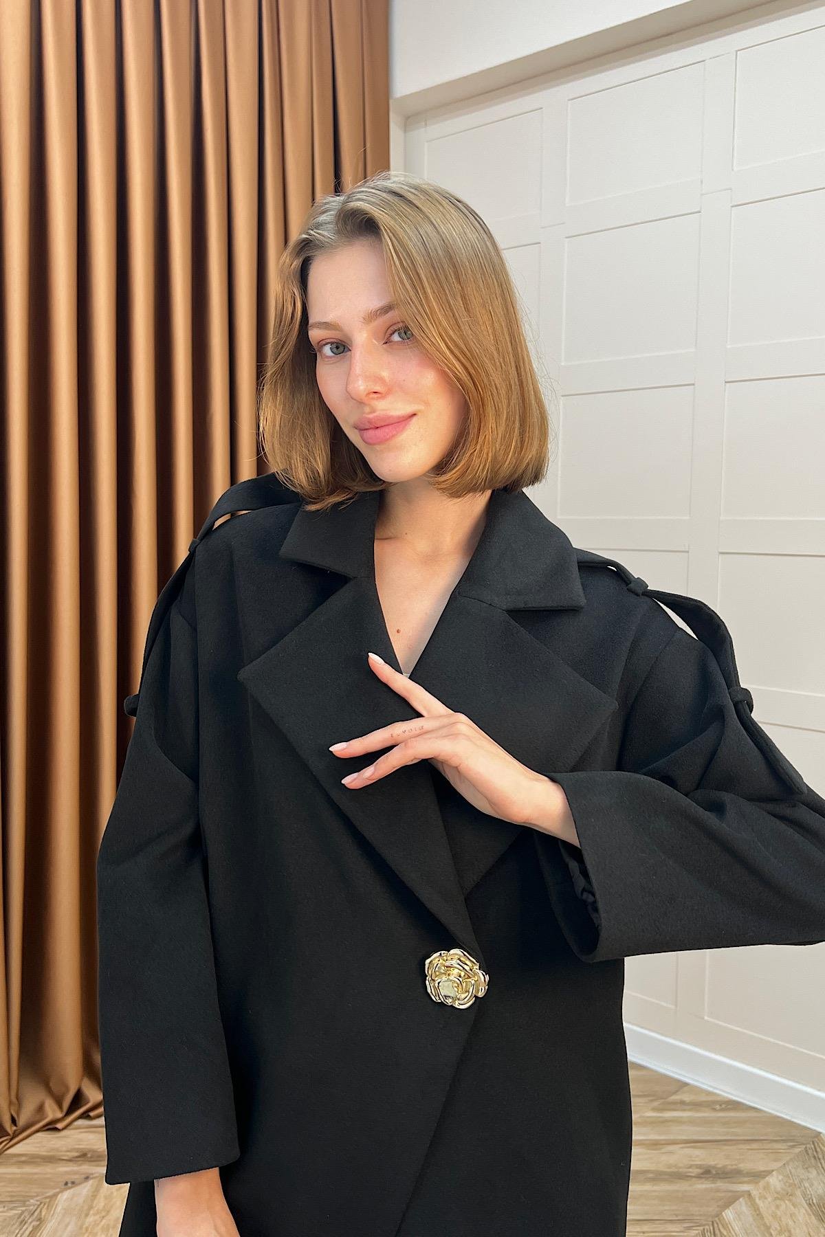 Parya Omuz Detay Kaşe Kaban Siyah