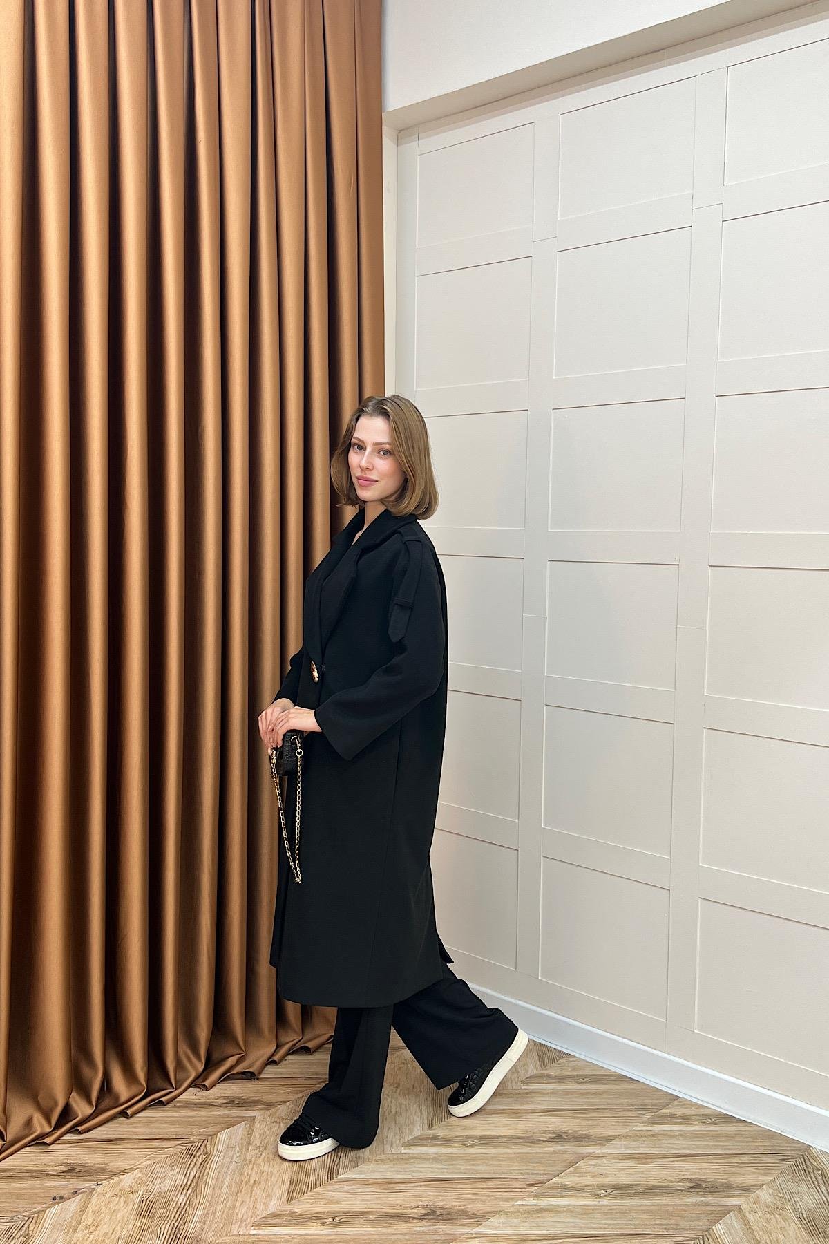 Parya Omuz Detay Kaşe Kaban Siyah