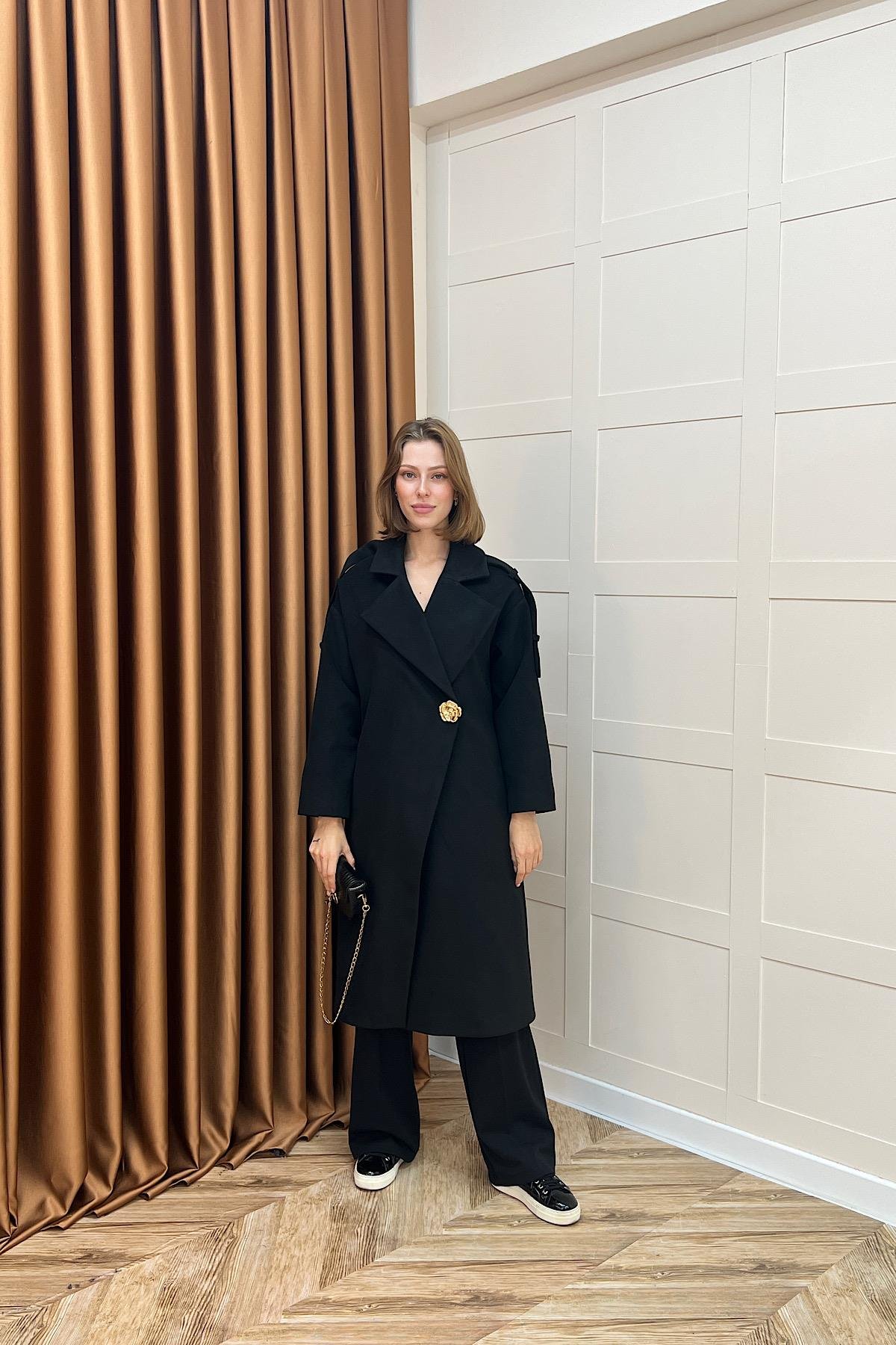 Parya Omuz Detay Kaşe Kaban Siyah