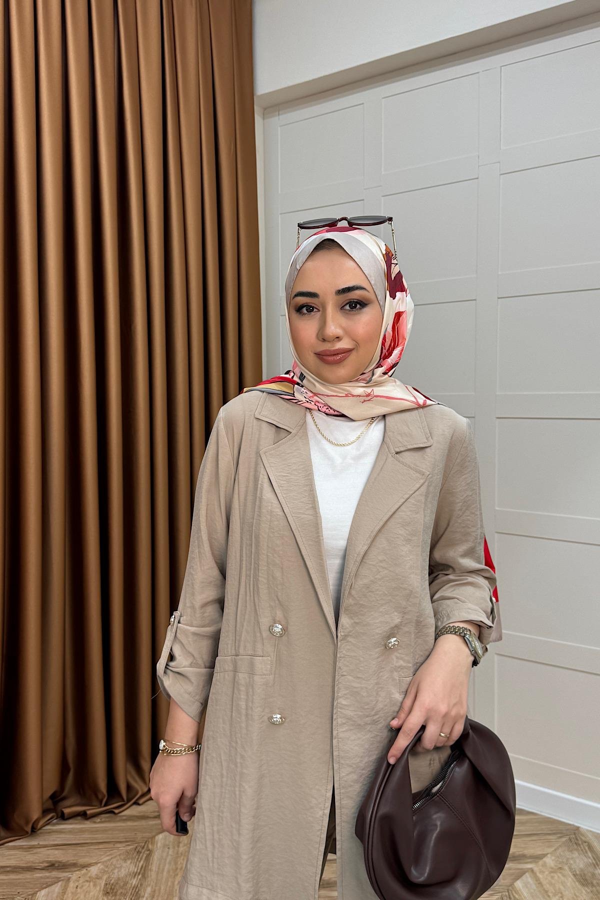 Sandra Ceketli Takım Vizon