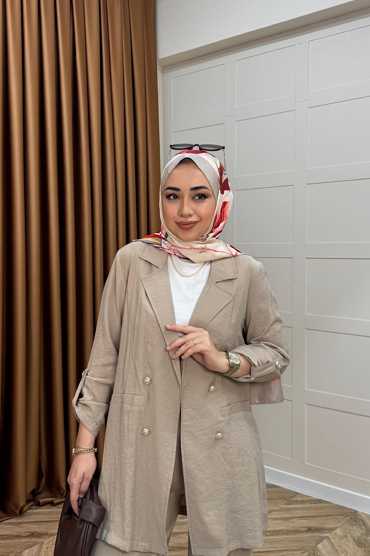 Sandra Ceketli Takım Vizon