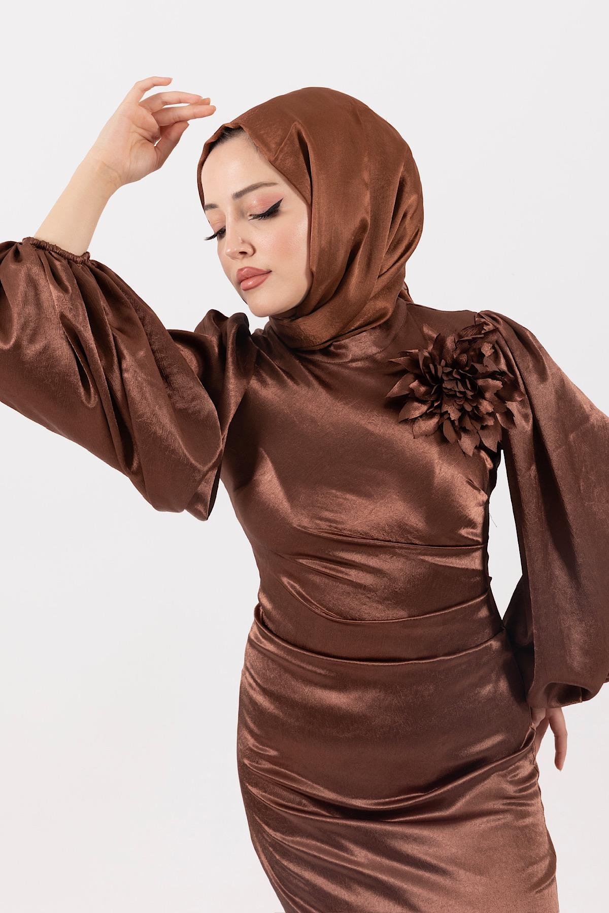 Sanna Broş Detay Abiye Kahverengi