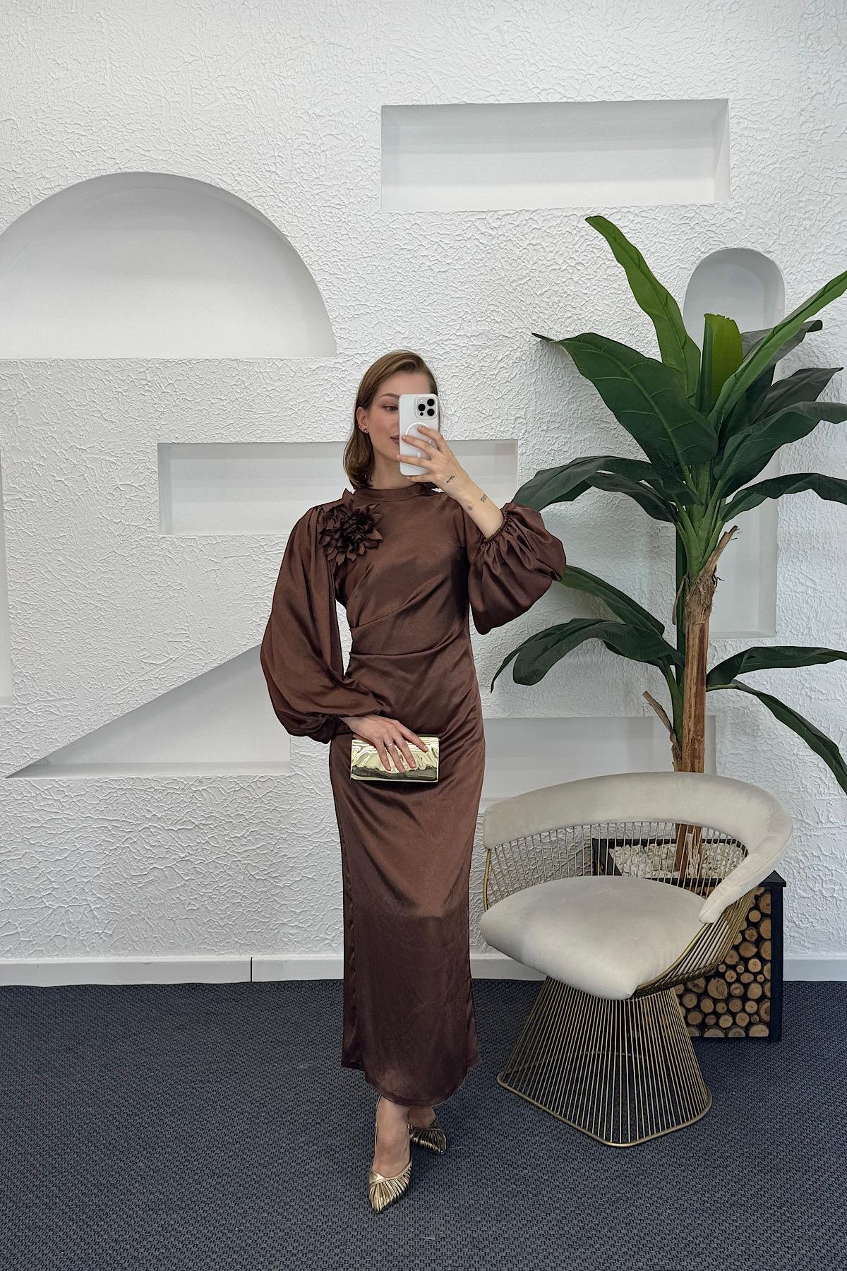 Sanna Broş Detay Abiye Kahverengi