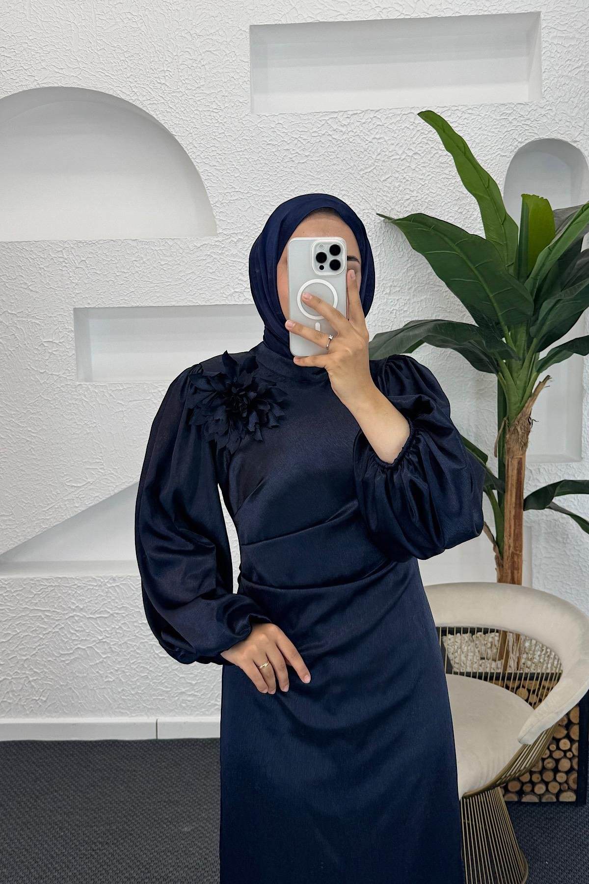 Sanna Broş Detay Abiye Lacivert