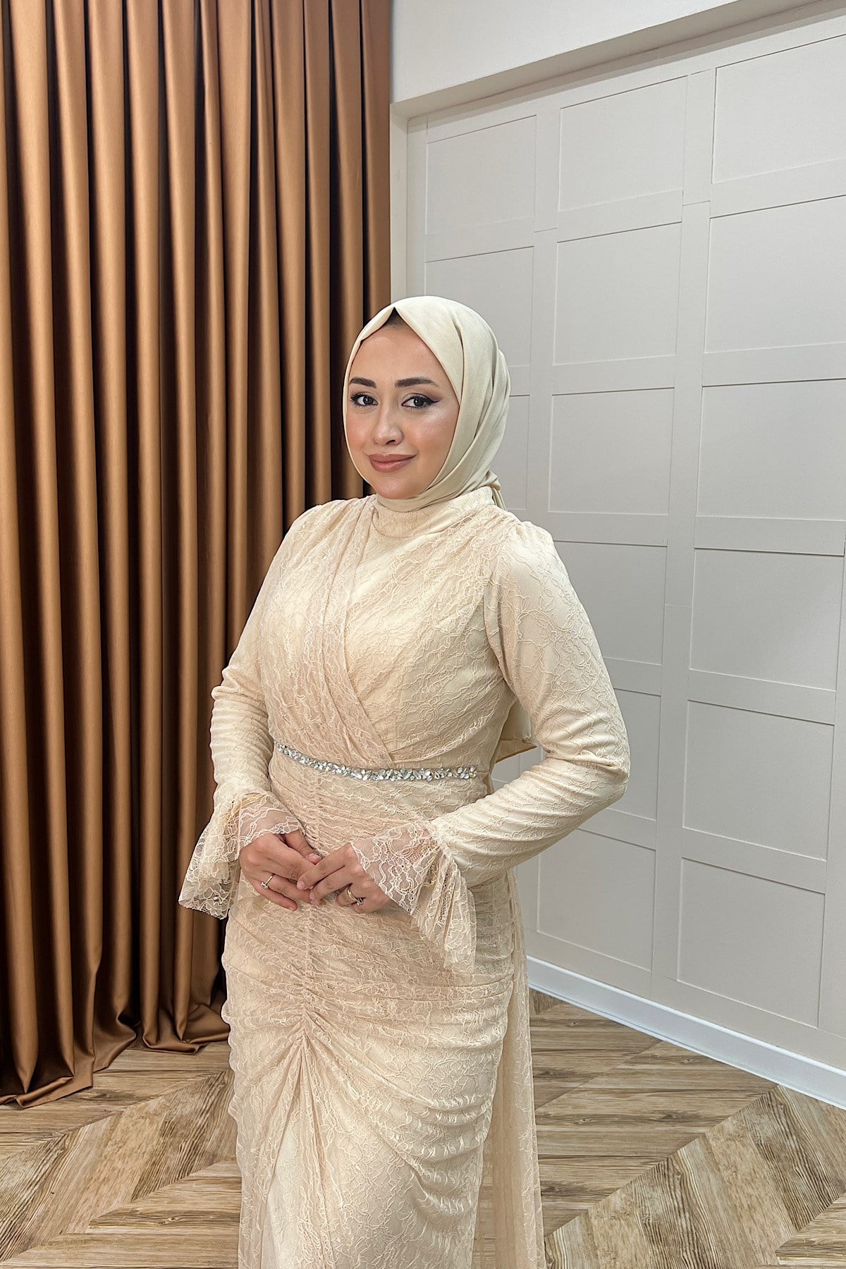 Sofia Taş Detay Dantel Abiye Taş