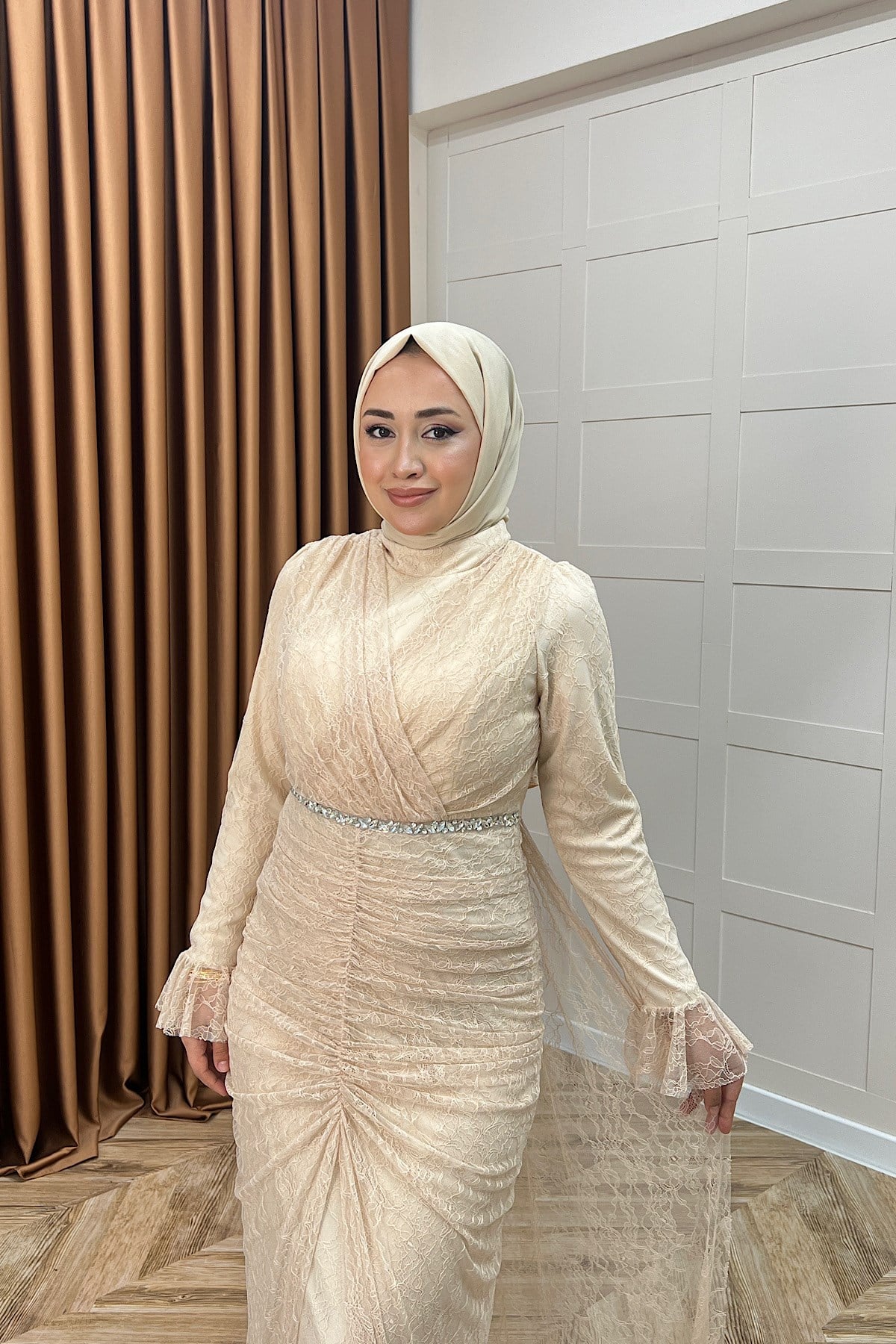 Sofia Taş Detay Dantel Abiye Taş