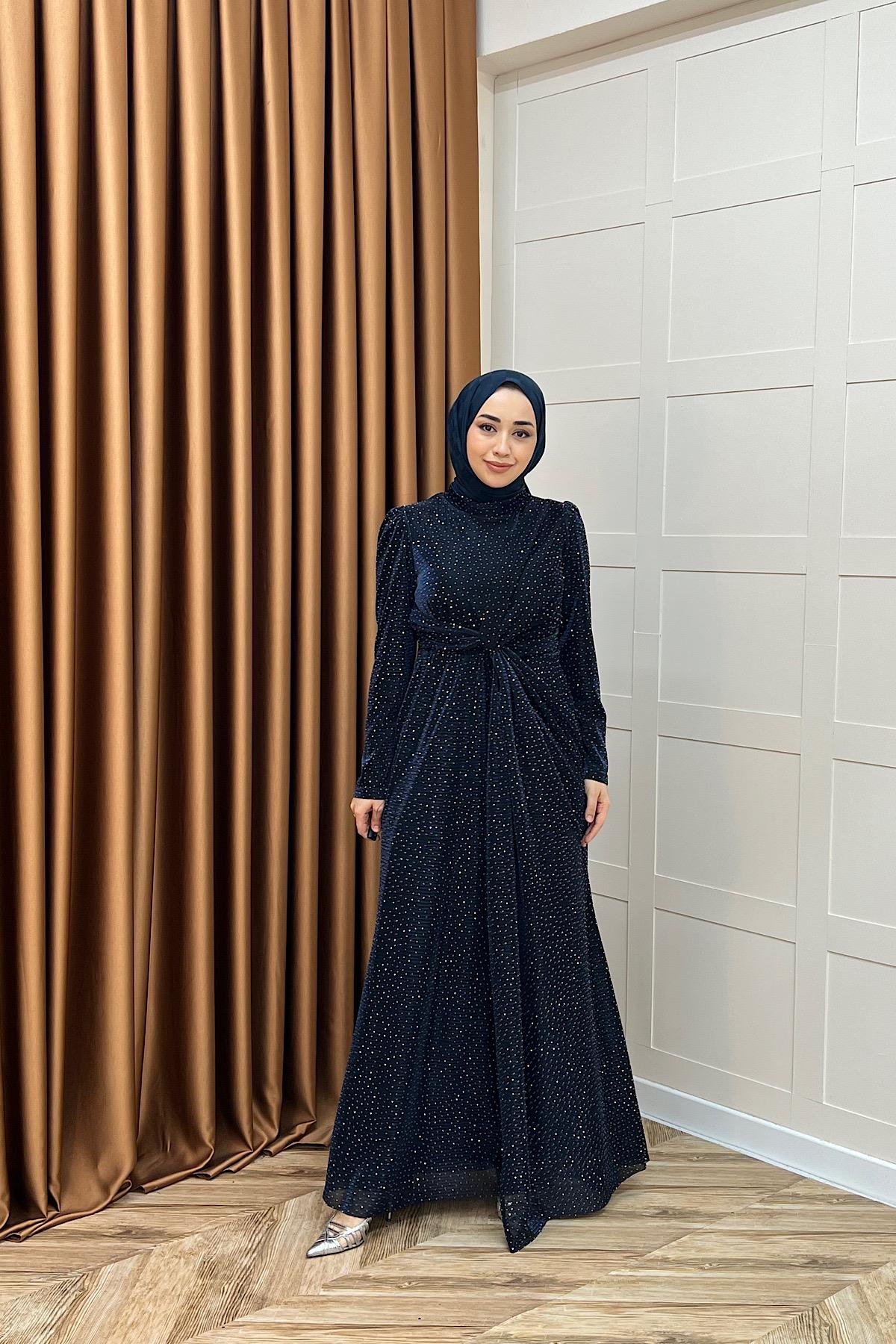 Sofia Taş Detay Drapeli Abiye Lacivert