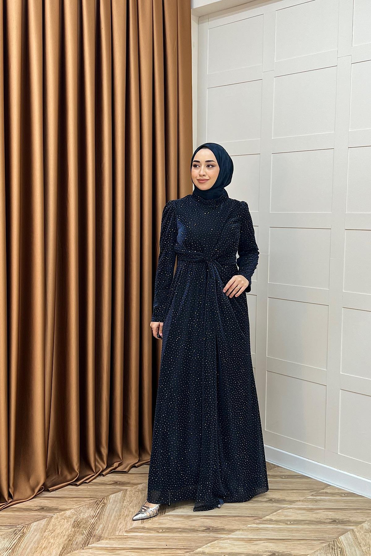 Sofia Taş Detay Drapeli Abiye Lacivert