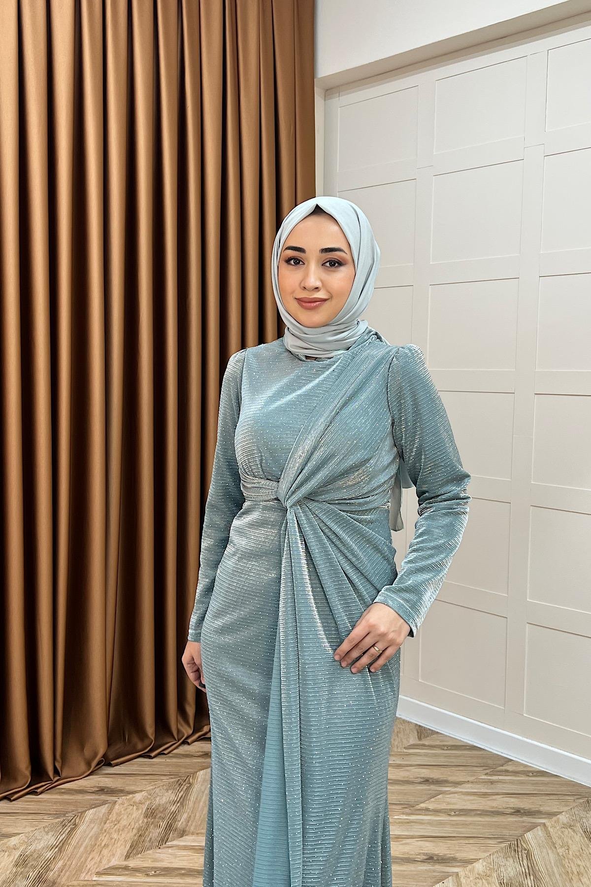 Sofia Taş Detay Drapeli Abiye Mint