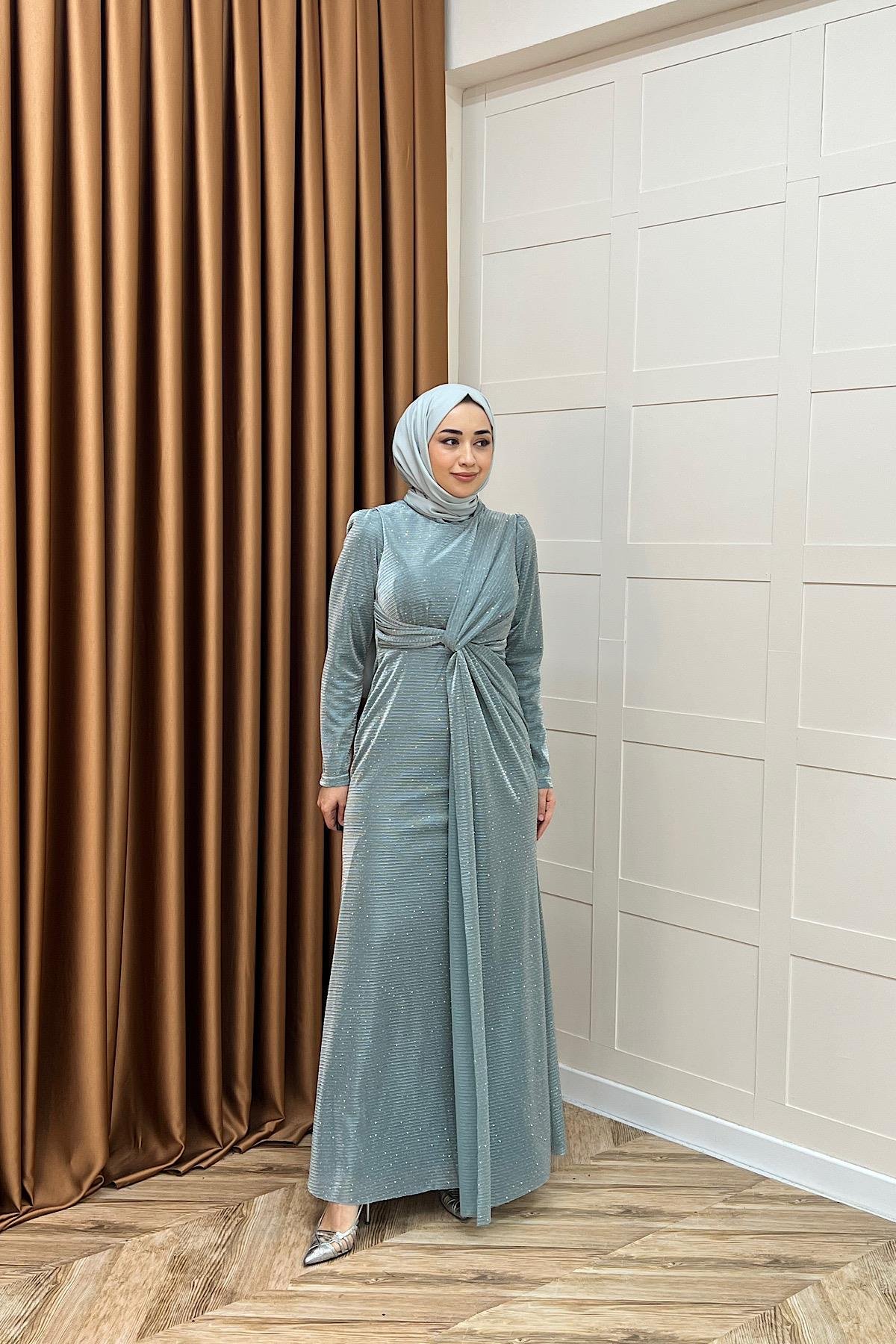 Sofia Taş Detay Drapeli Abiye Mint