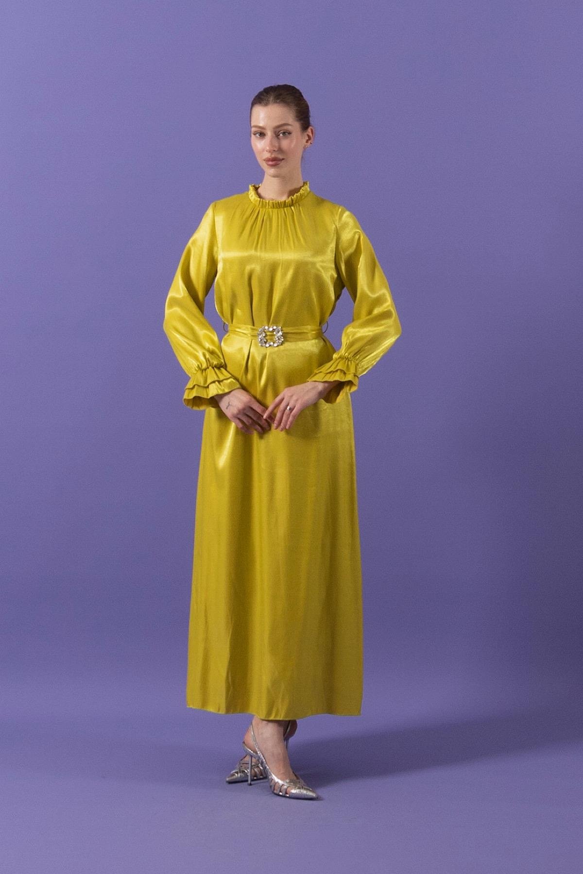 Taş Tokalı Saten Elbise Yağ Yeşili