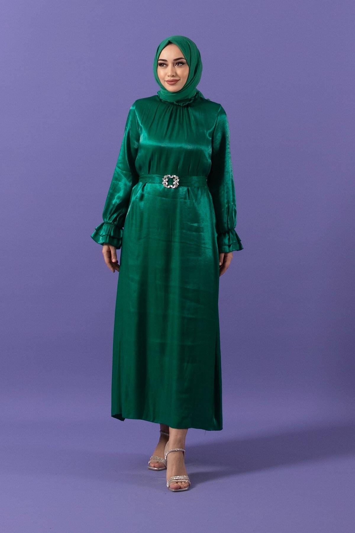 Taş Tokalı Saten Elbise Yeşil