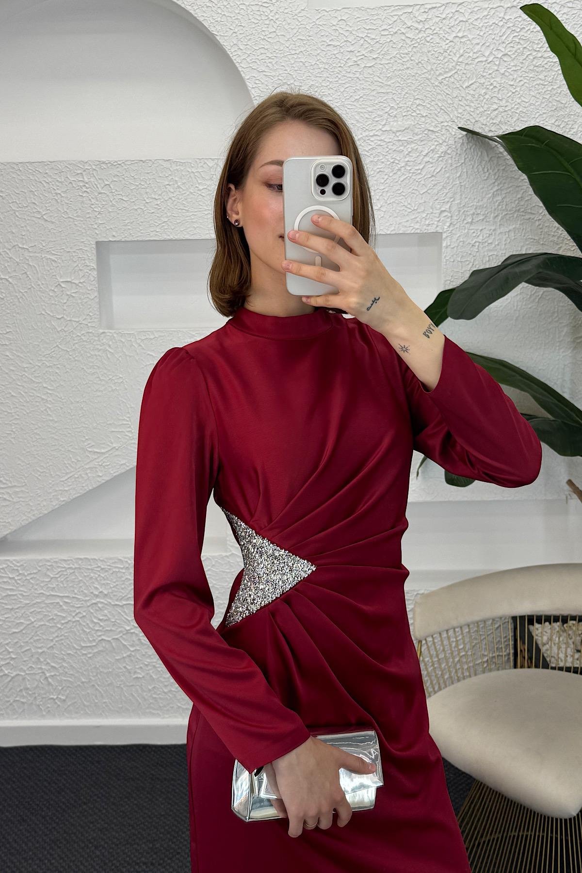 Yanı Taşlı Saten Abiye Bordo