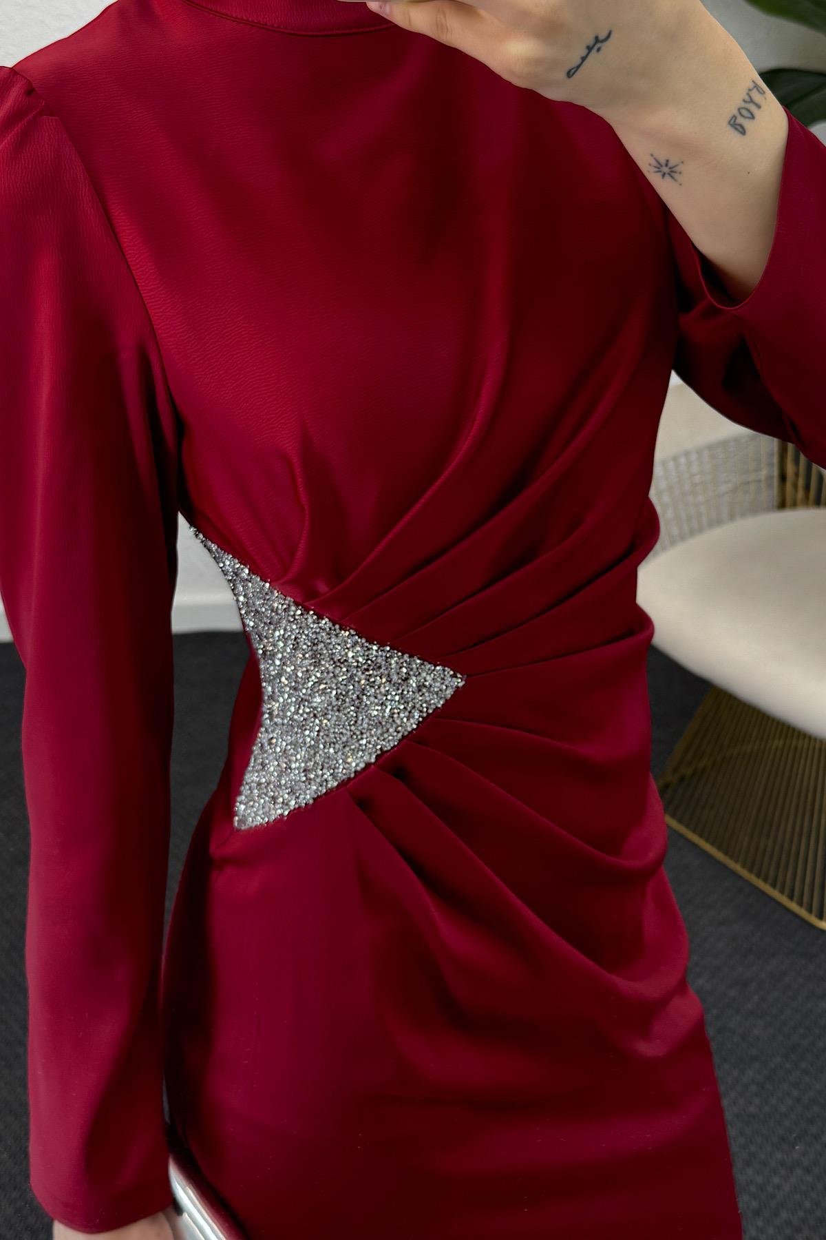 Yanı Taşlı Saten Abiye Bordo