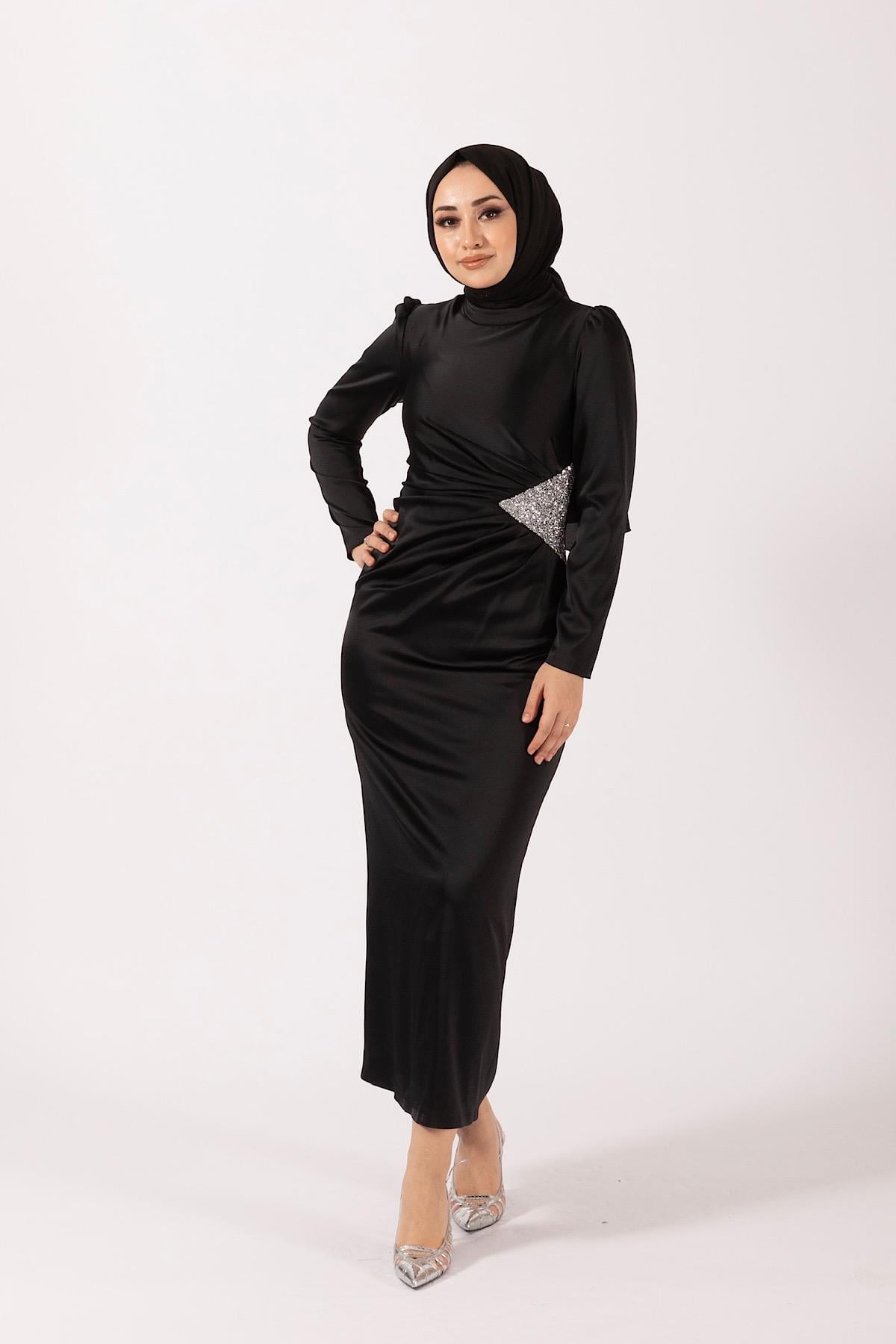 Yanı Taşlı Saten Abiye Siyah
