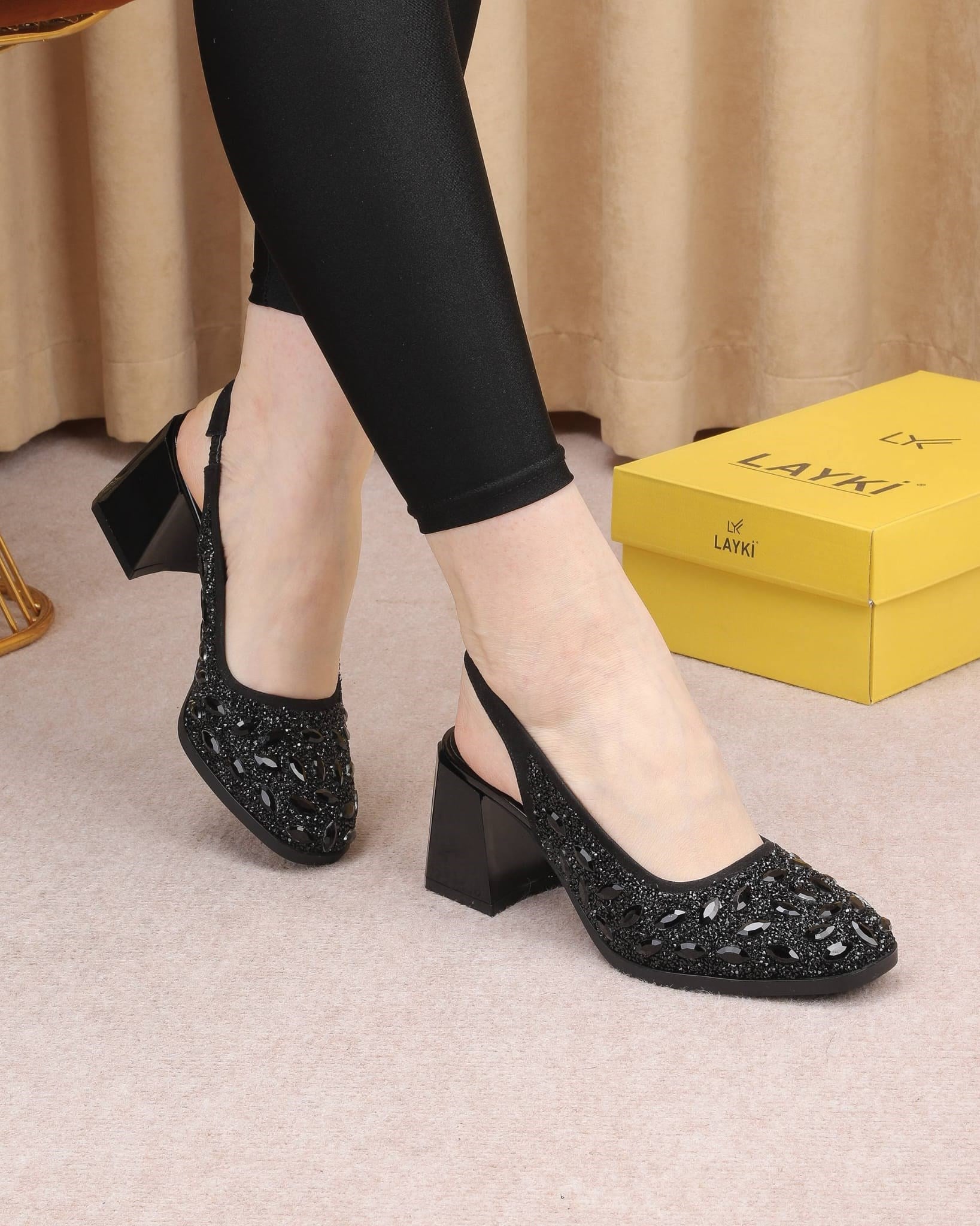 641010751342LaykiOrta Topuklu ivra  siyah taş detaylı Topuklu Slingback Ayakkabı ivra  siyah taş detaylı Topuklu Slingback Ayakkabı 