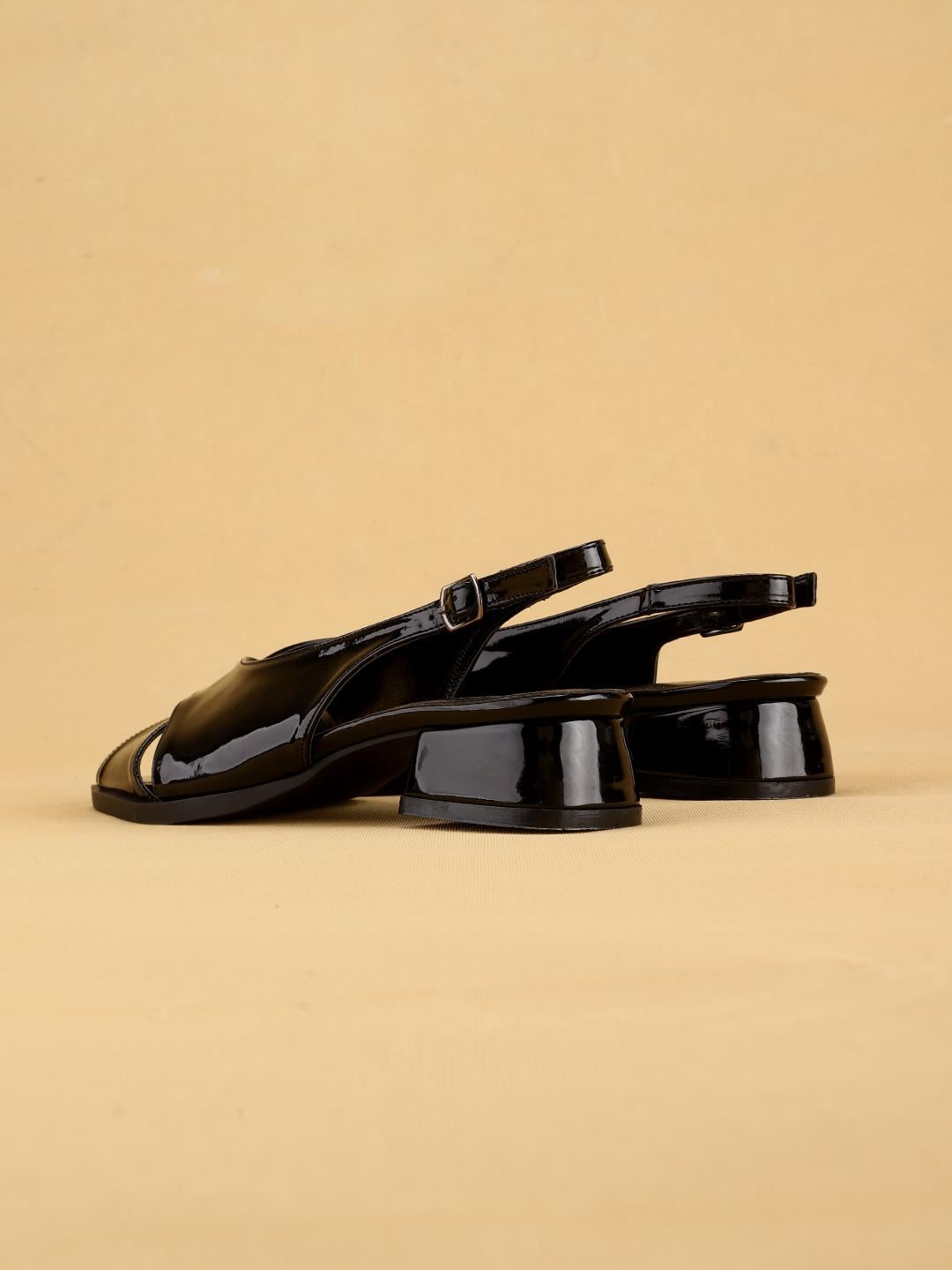 5380111202LaykiсандалииKEIRY Parlak Rugan Siyah Slingback Arkadan Bağlamalı Topuklu Siyah Kadın Sandalet 