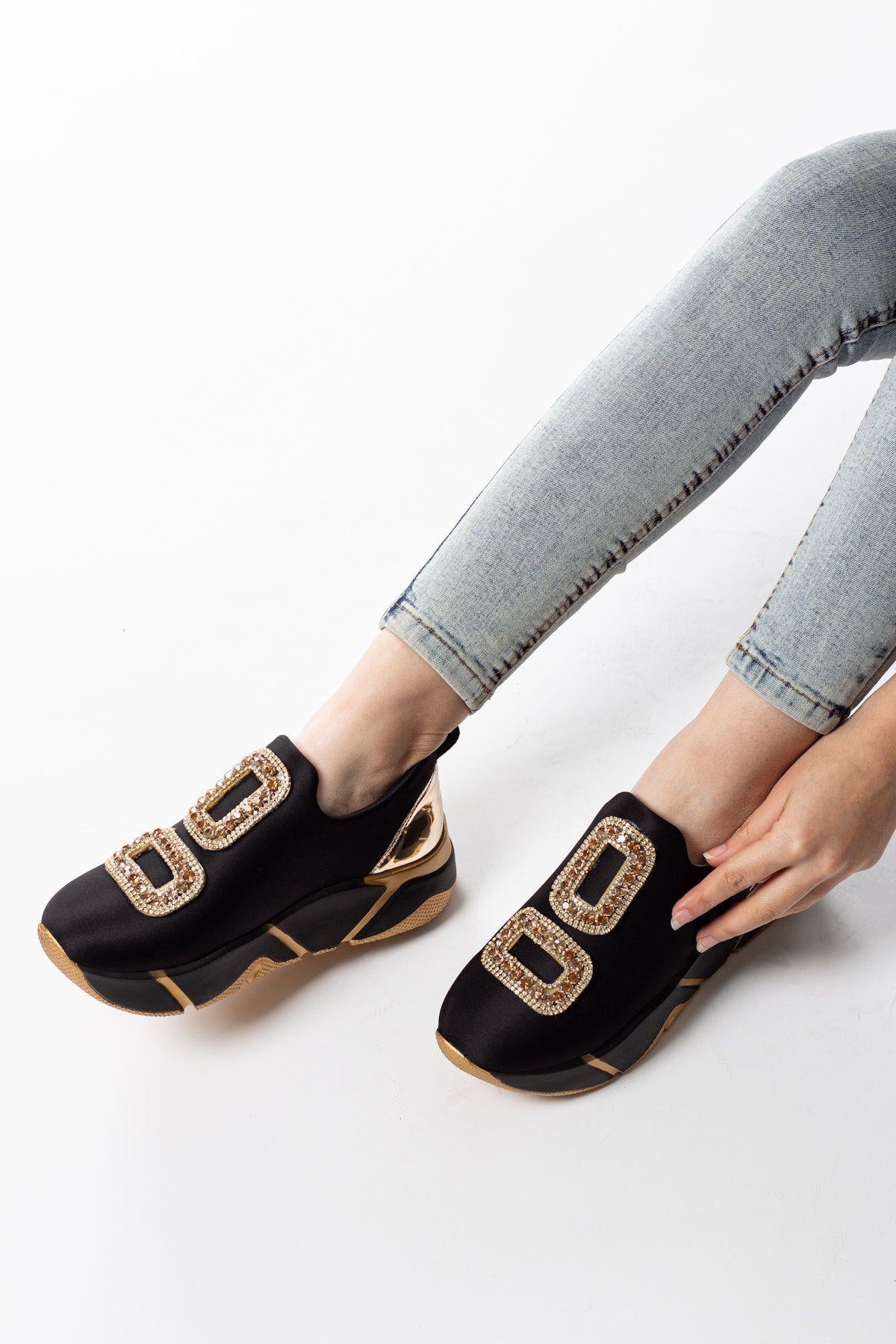 002010610000002LaykiWalking ShoesBayan Spor Ayakkabı  taşlı103010510000002
