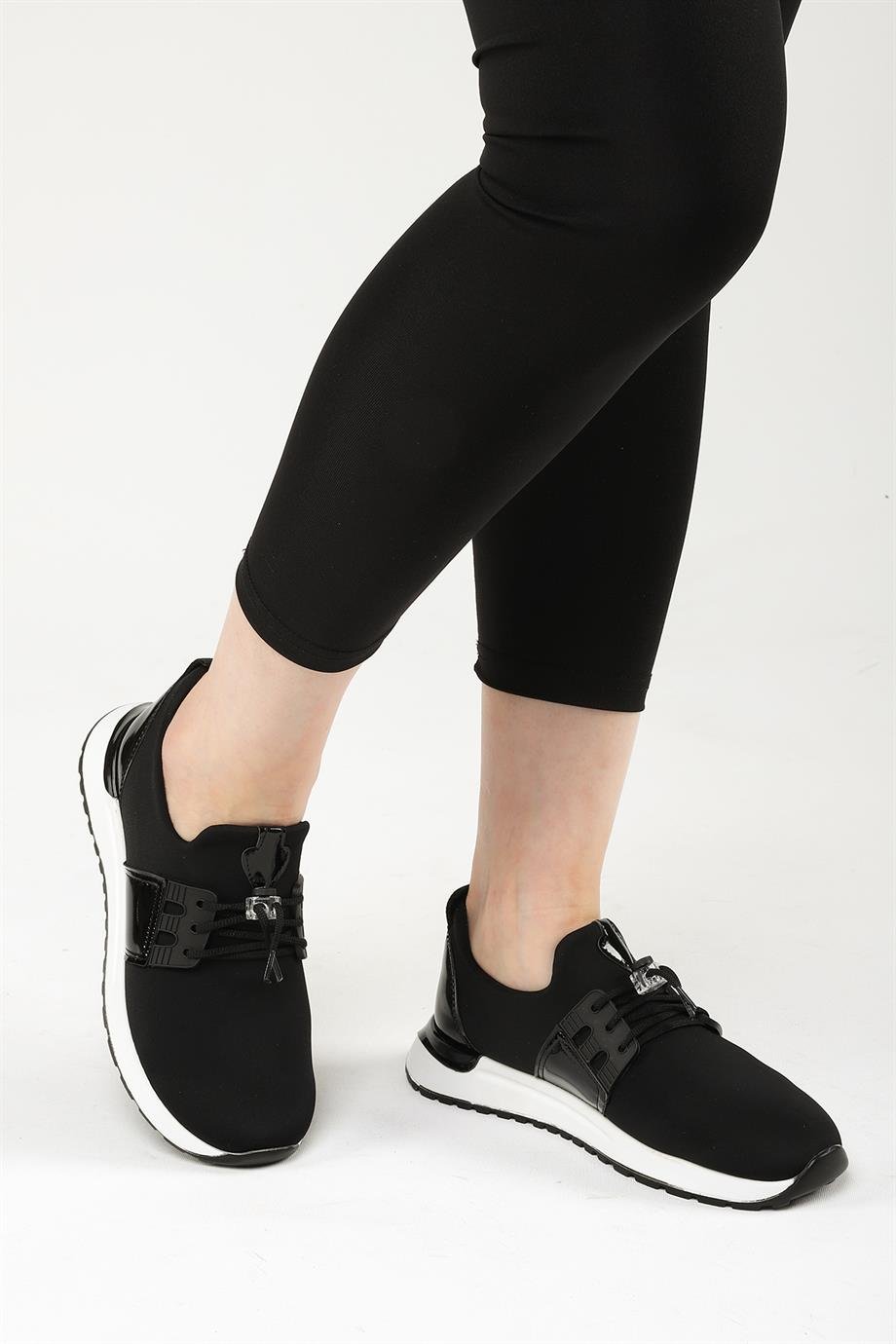 006010180000002LAYKİWalking ShoesLayki SANDALET Bayana Ayakkab 006010180000002