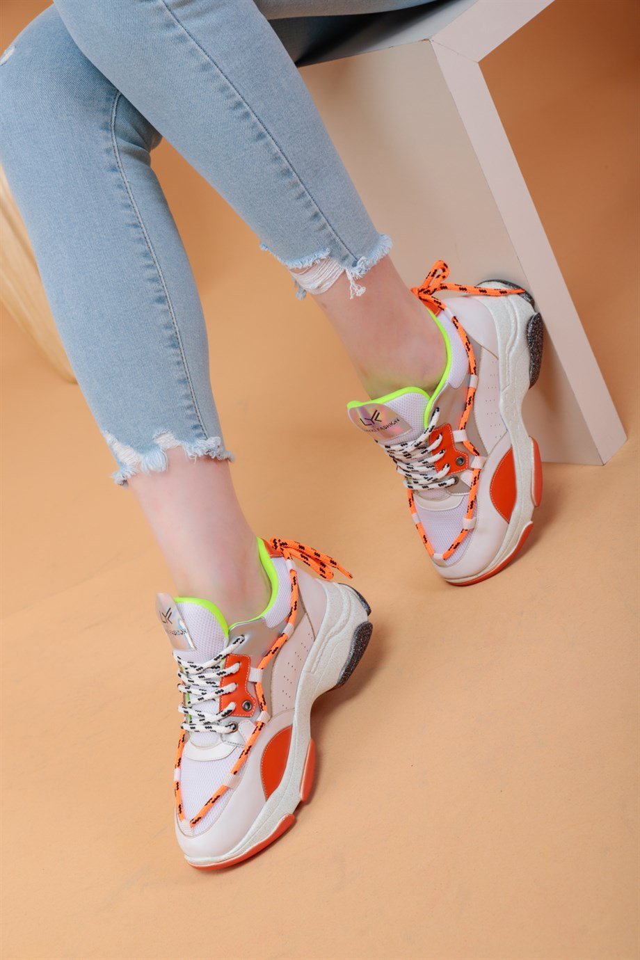 103010400000001laykiWalking ShoesLayki 103040 mat deri desenli Bayan Spor Ayakkabı
