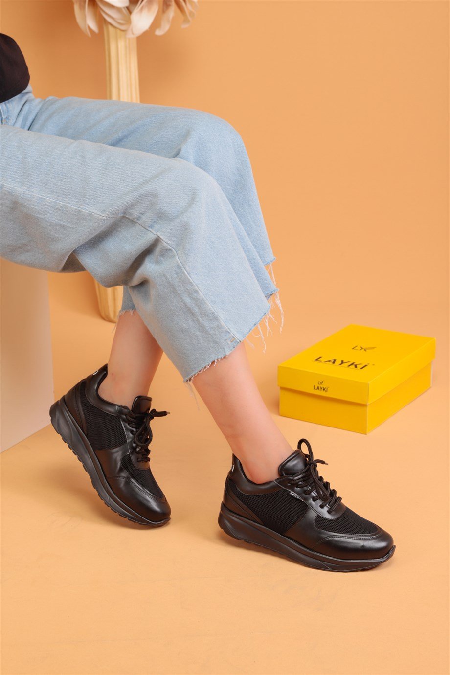 324010080000002LAYKİYürüyüş Ayakkabısılayki.com | Kila Siyah Renkli Kadın Spor AyakkabıKila Siyah Renk Kadın Spor Ayakkabı