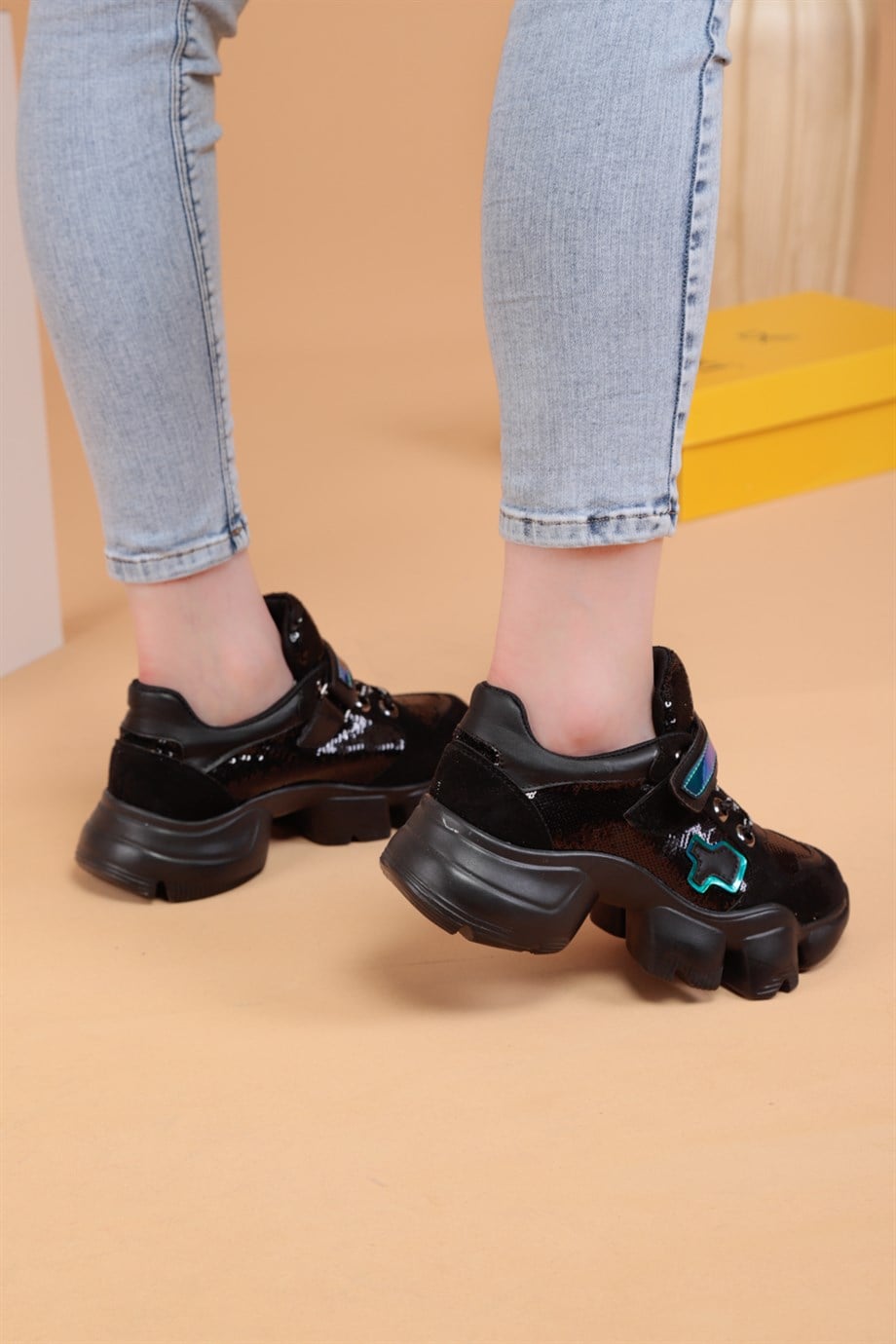 028010050000001laykiSneakerlayki.com | Krystal Siyah Renkli Kadın Sneaker Ayakkabı  Krystal Siyah Renkli Kadın Sneaker Ayakkabı 