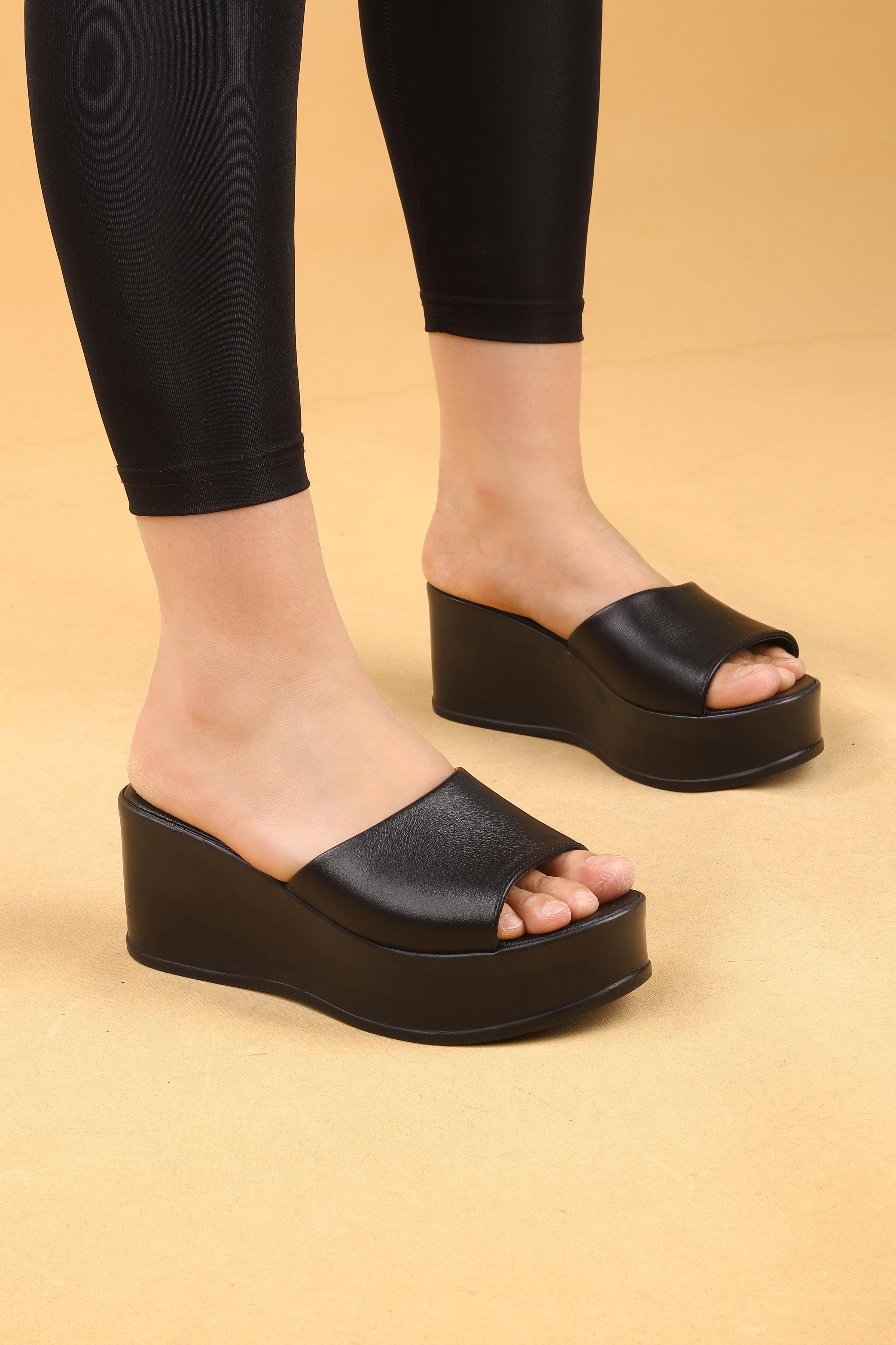 794010000101LaykiTerlikSiyah Renk Yüksek Taban Lüx Terlik | Kalın Taban Lüx Terlik ModelleriSenica Siyah Renkli Yüksek Taban Lüx Terlik