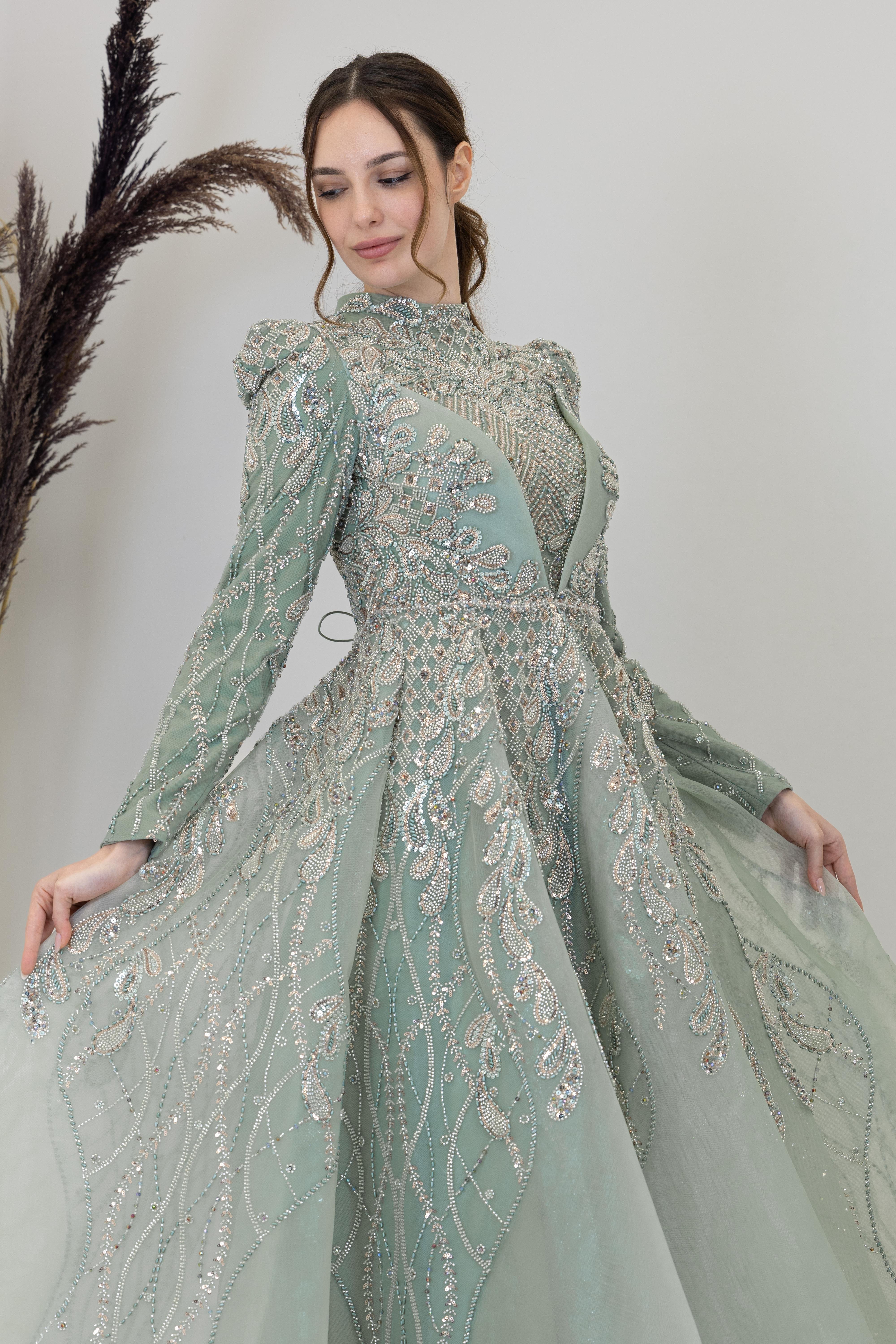 Aplik İşlemeli Yaprak Abiye - Çağla