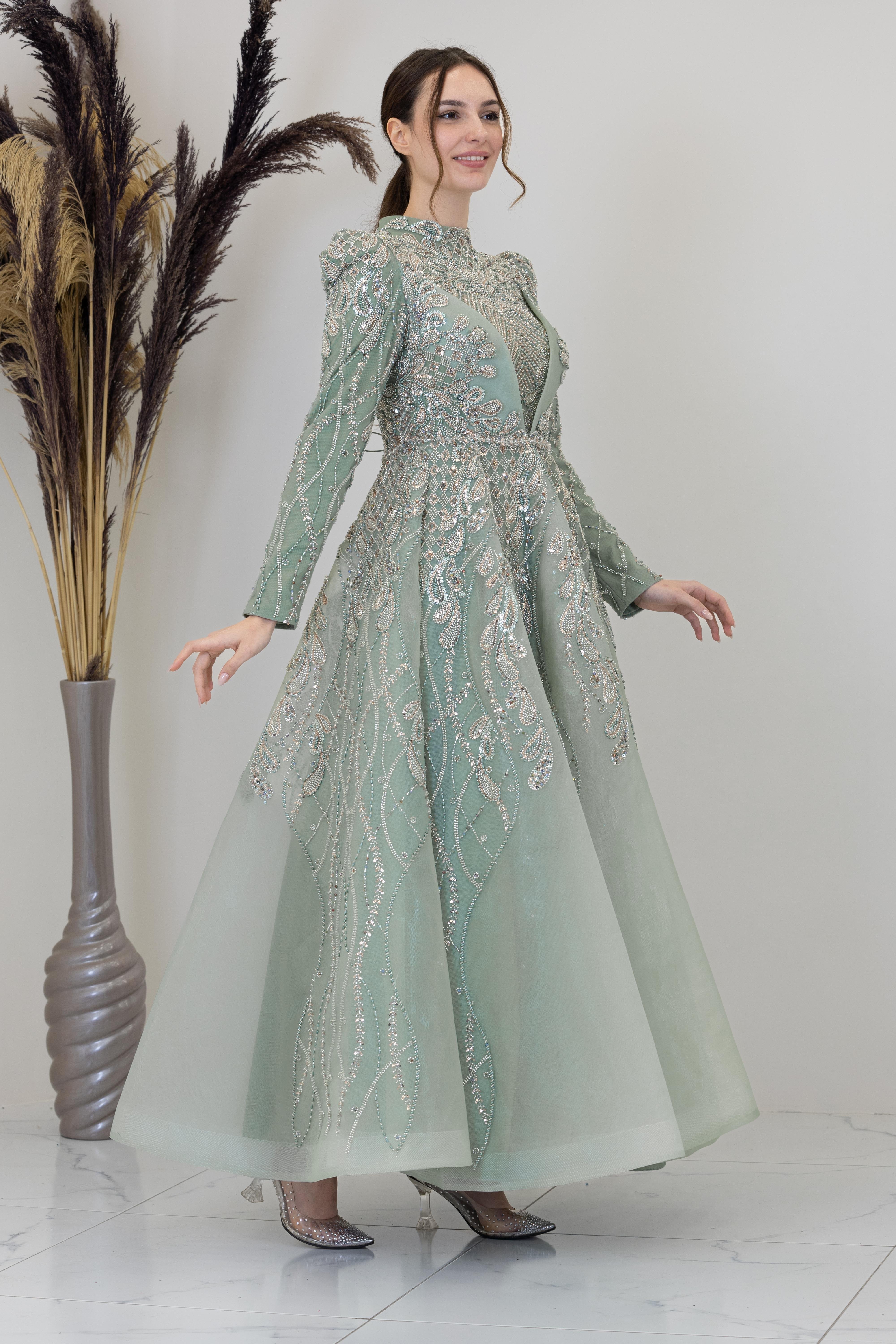 Aplik İşlemeli Yaprak Abiye - Çağla